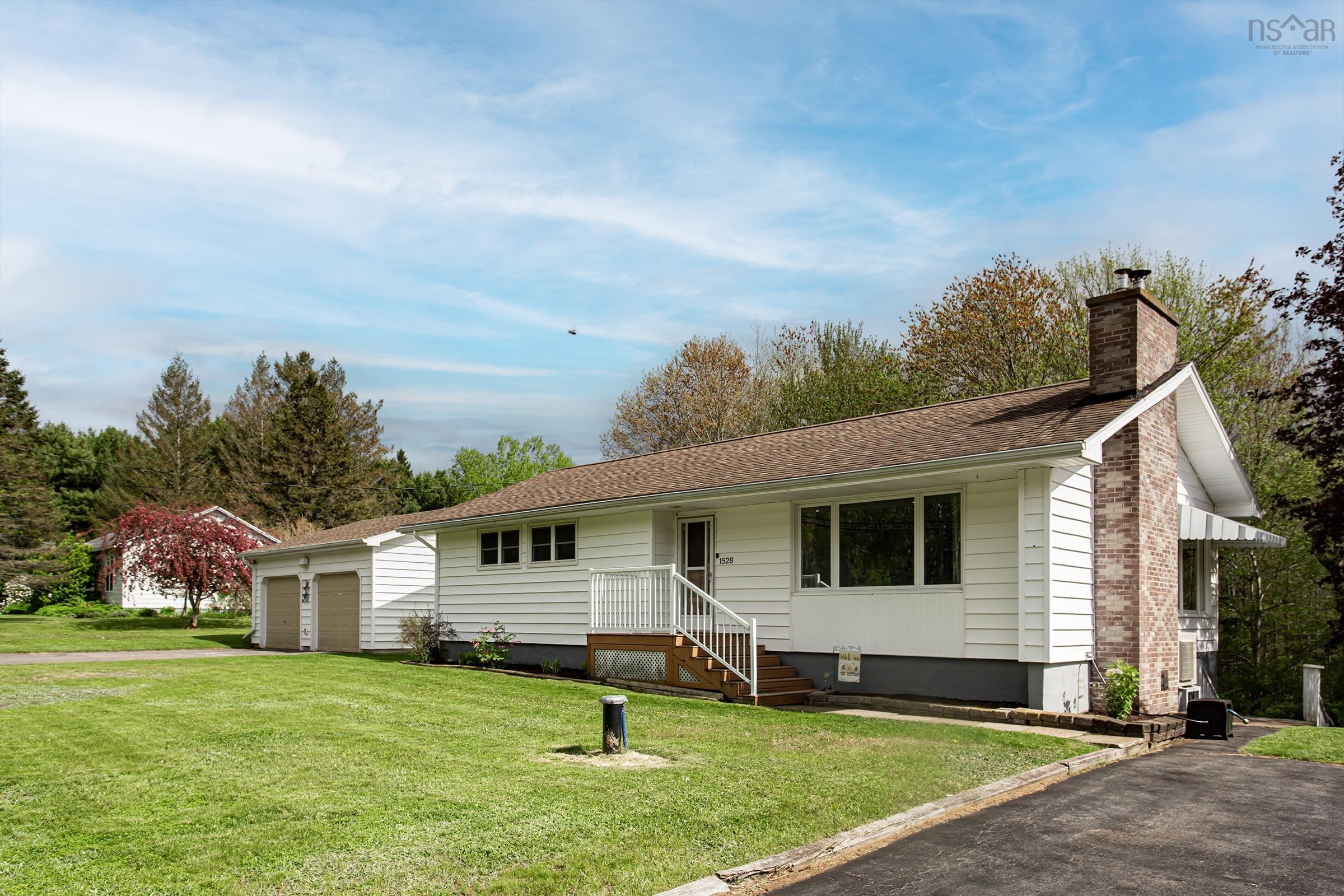 $409,000.00: 1528 Highway 201, South Greenwood