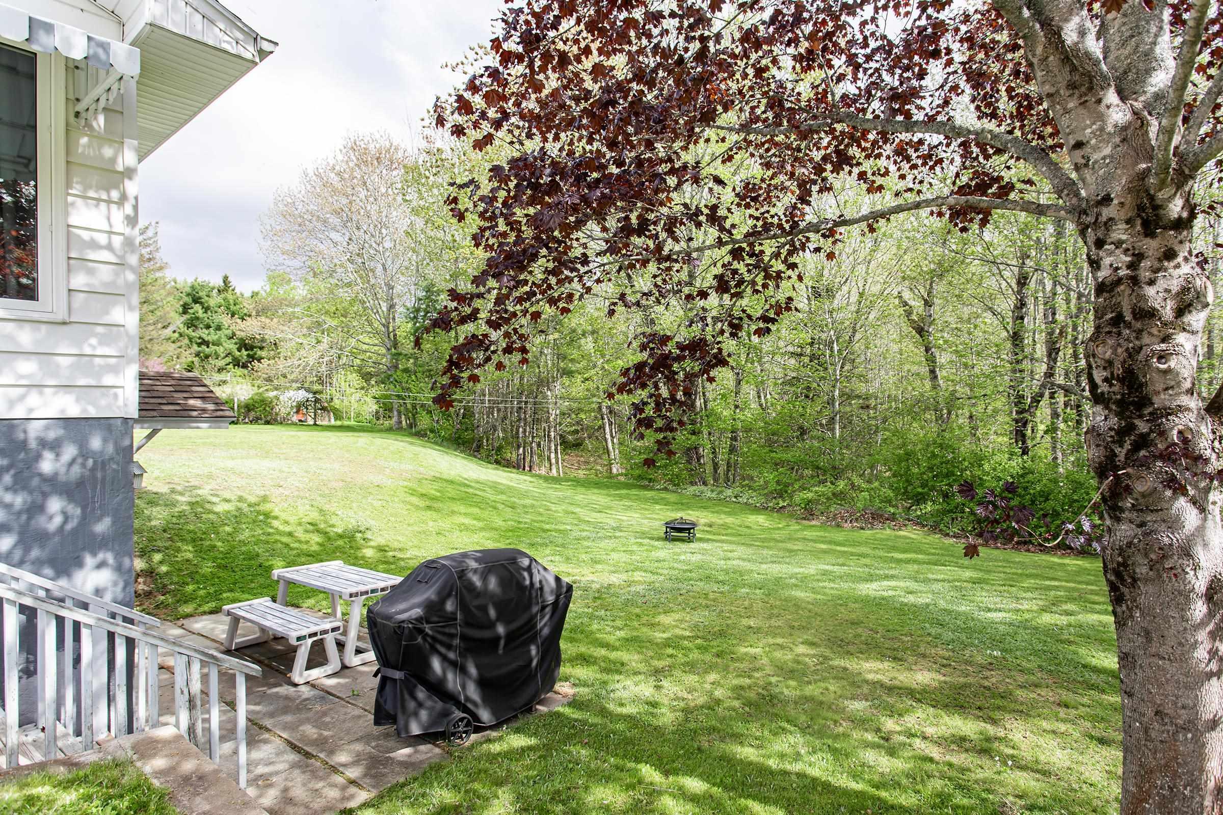 $409,000.00: 1528 Highway 201, South Greenwood