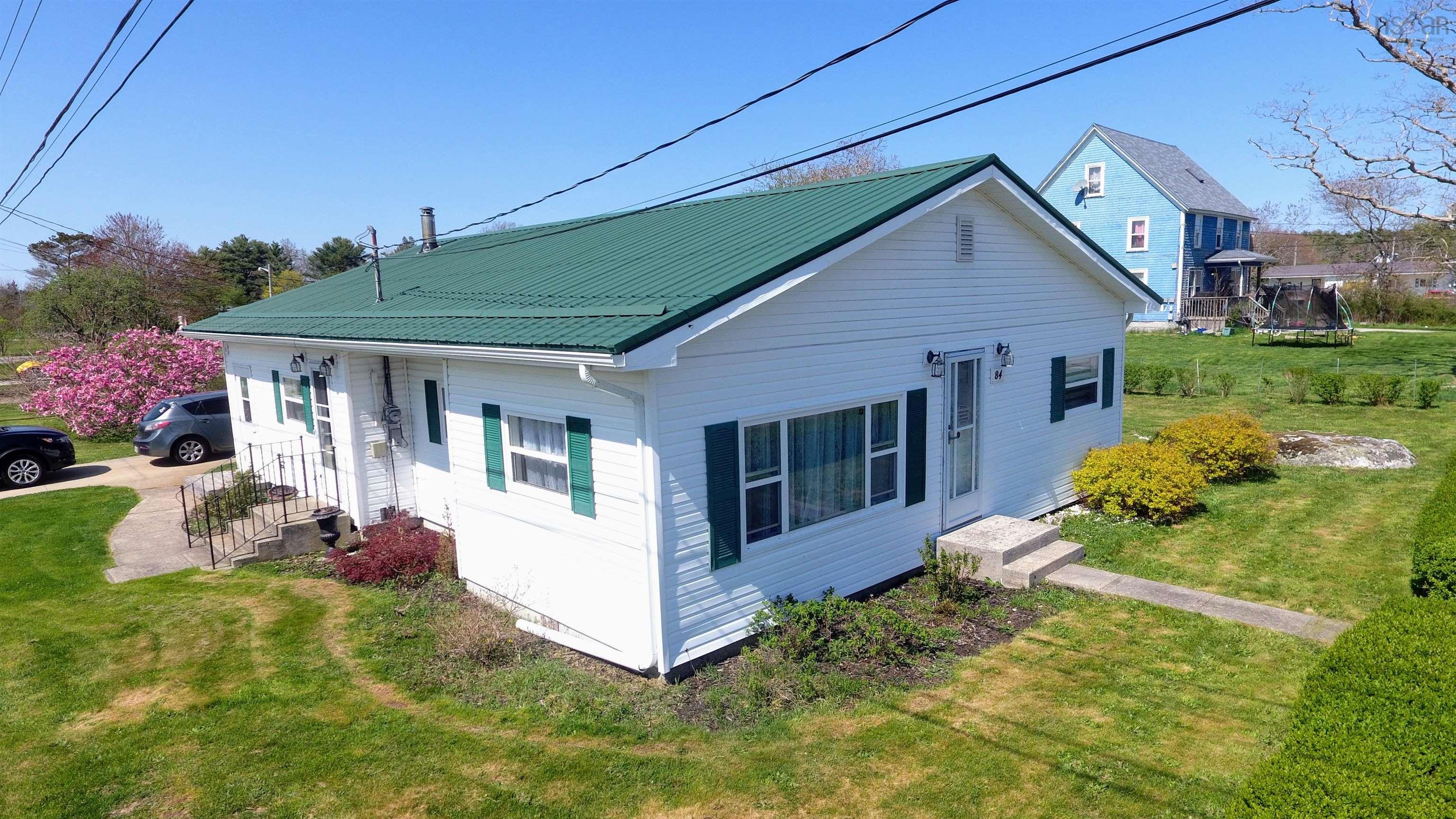 $309,000.00: 84 George Street, Shelburne
