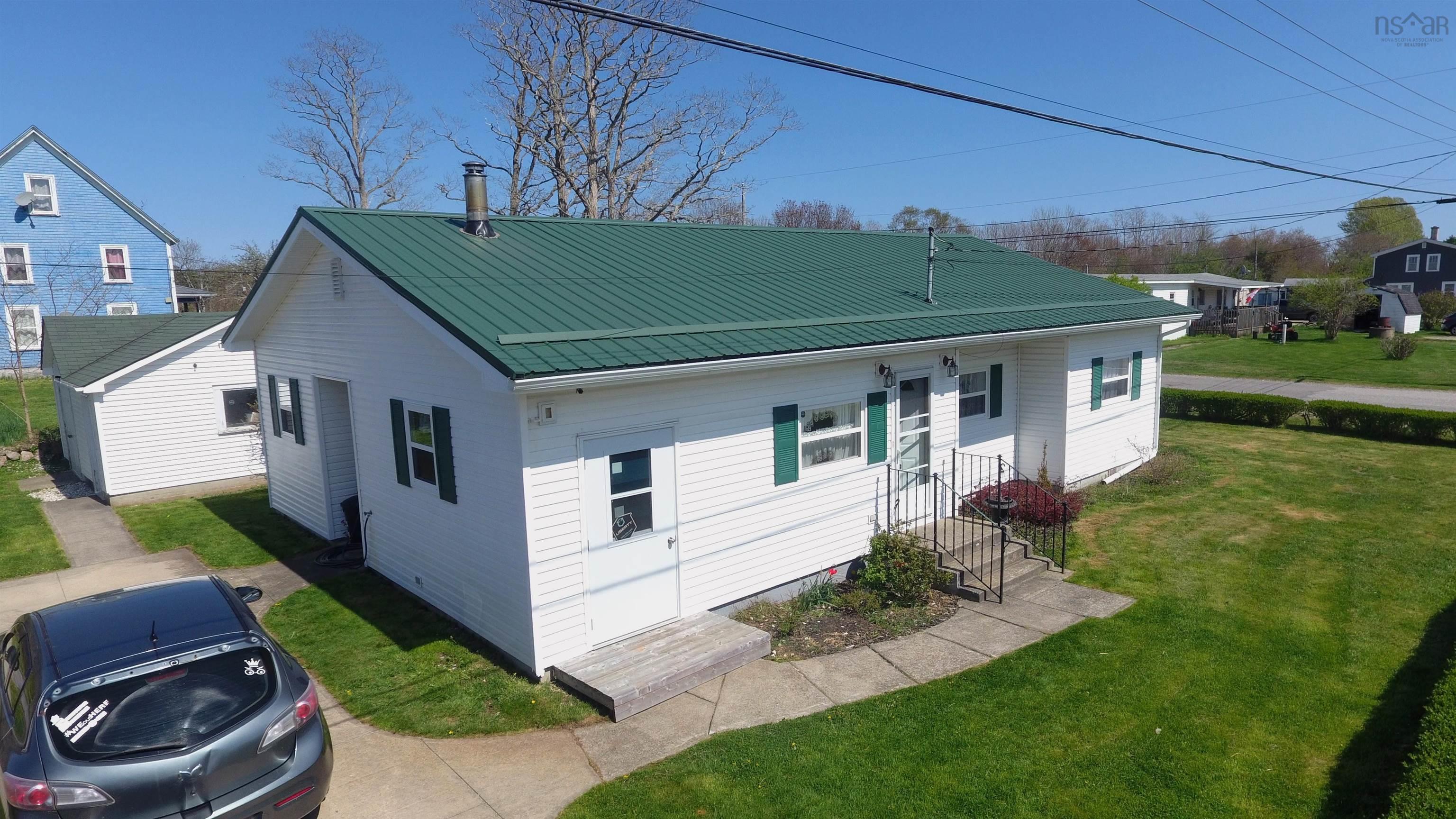 $309,000.00: 84 George Street, Shelburne