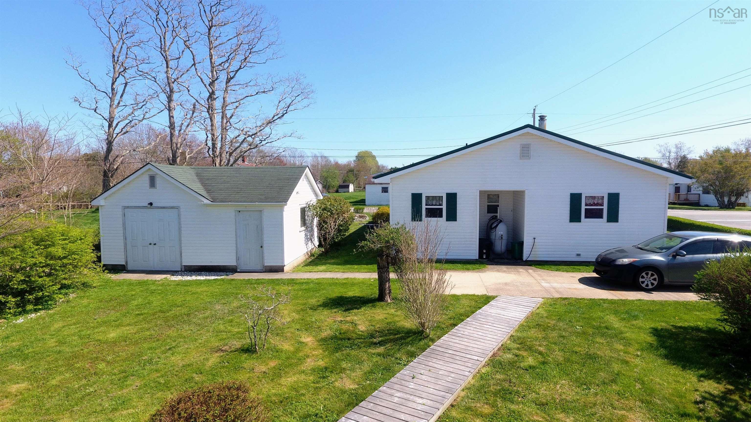 $309,000.00: 84 George Street, Shelburne