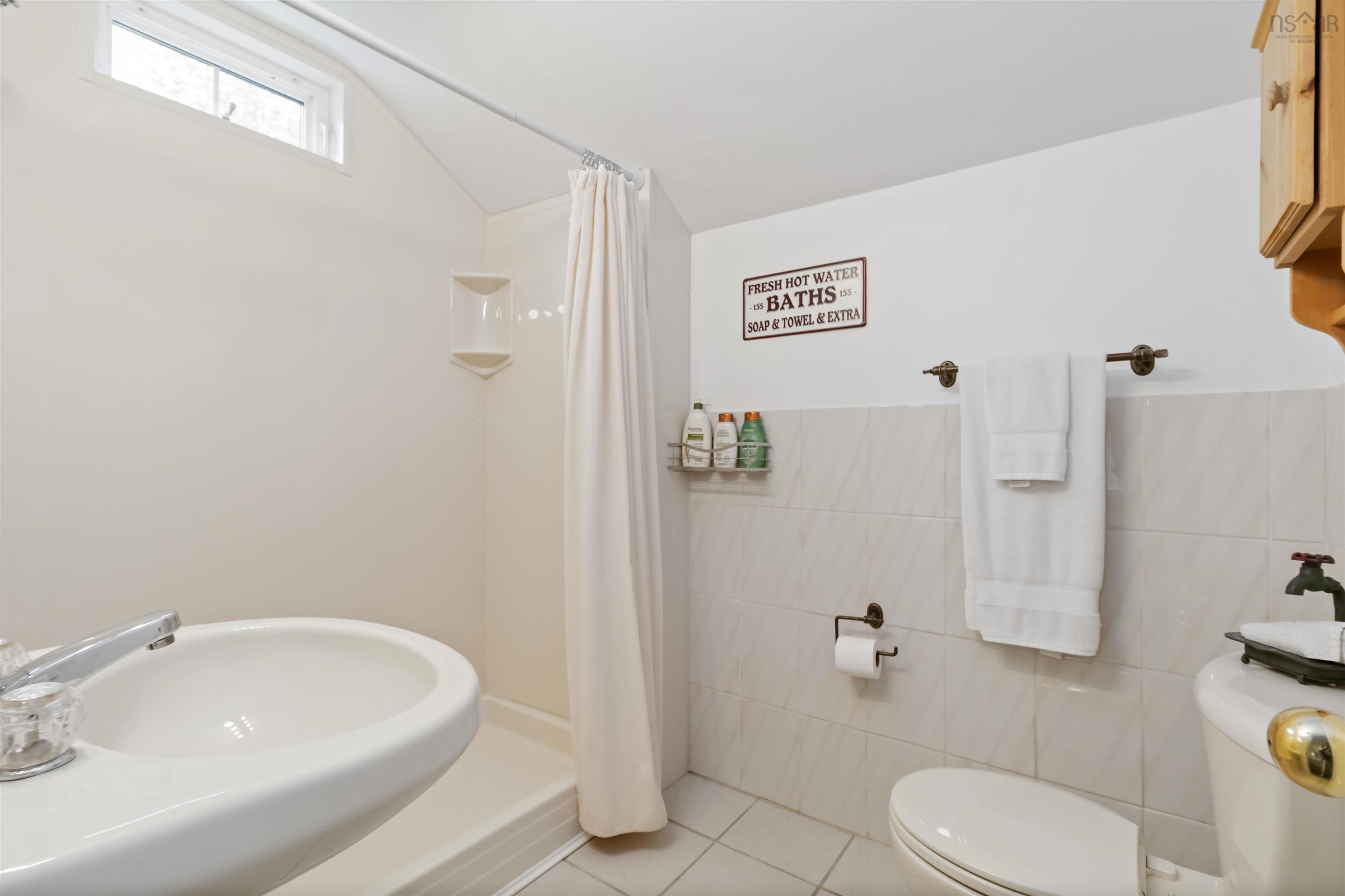 $575,000.00: 401 Robie Street, Truro