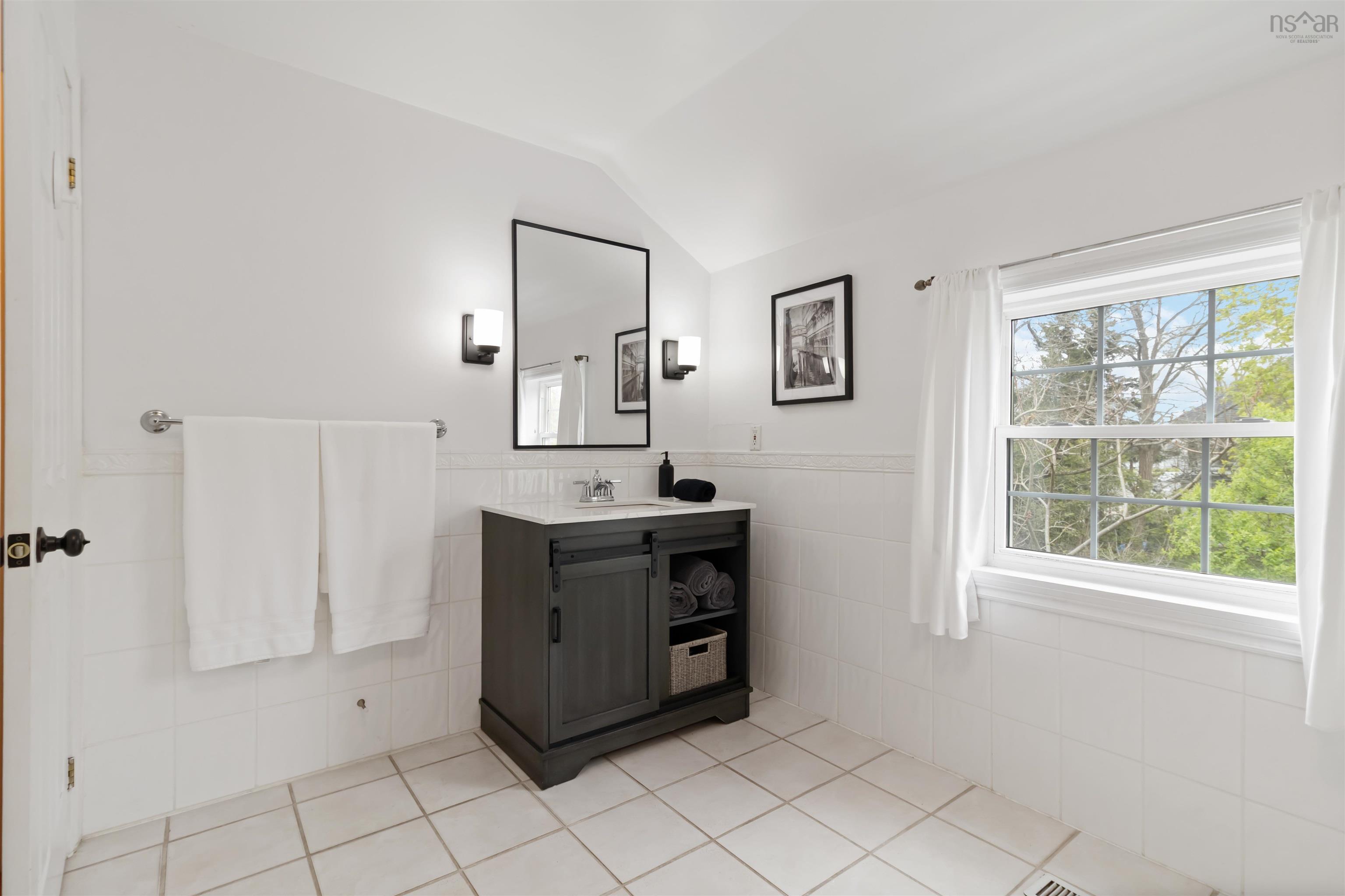 $575,000.00: 401 Robie Street, Truro