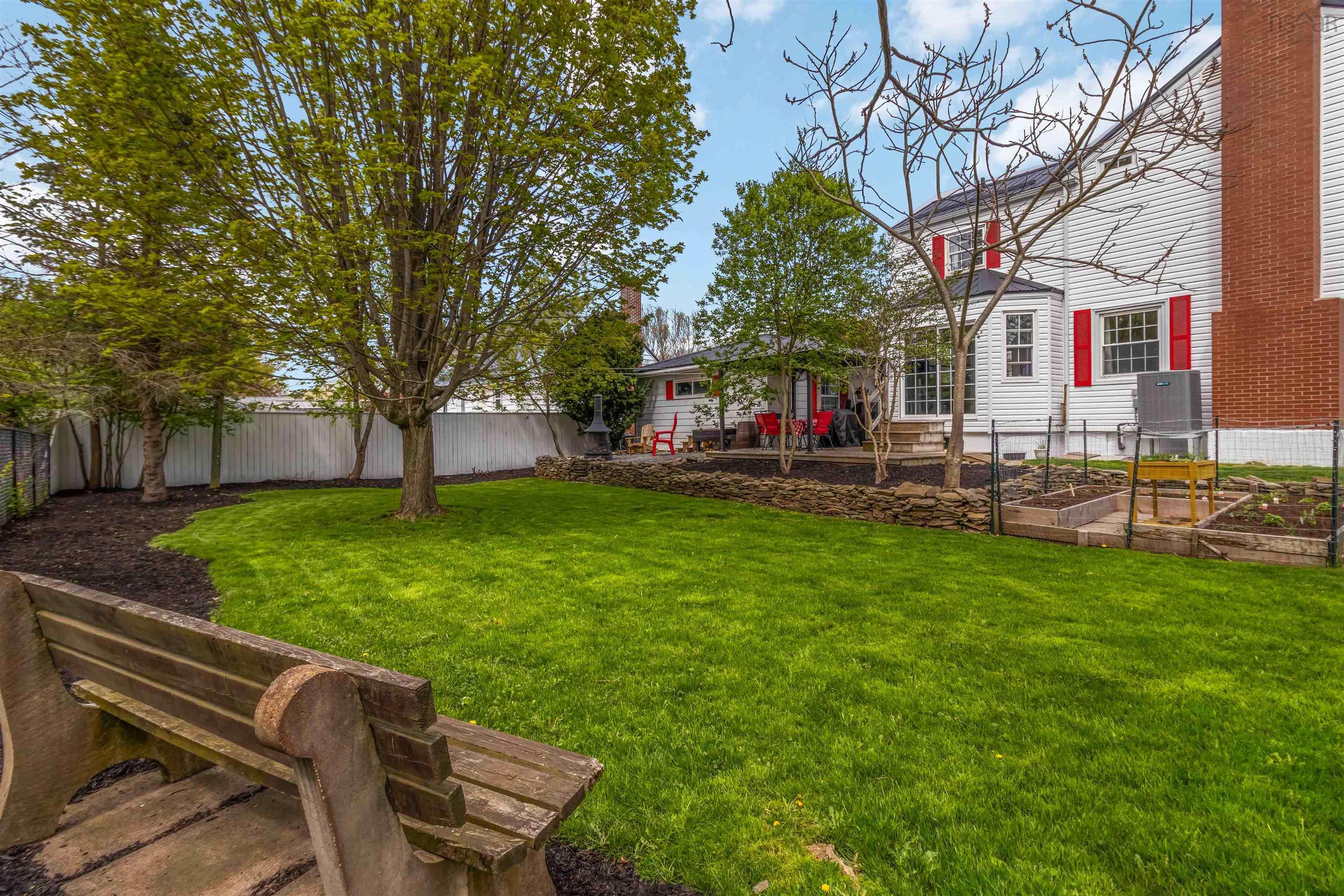 $575,000.00: 401 Robie Street, Truro