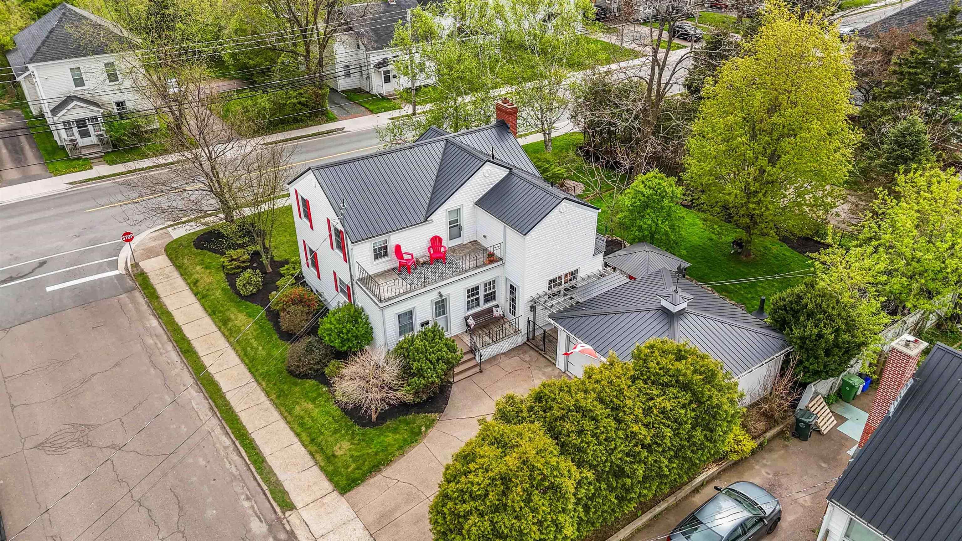 $575,000.00: 401 Robie Street, Truro