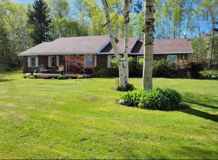 $375,000.00: 94 Parkland Place, Dalem Lake