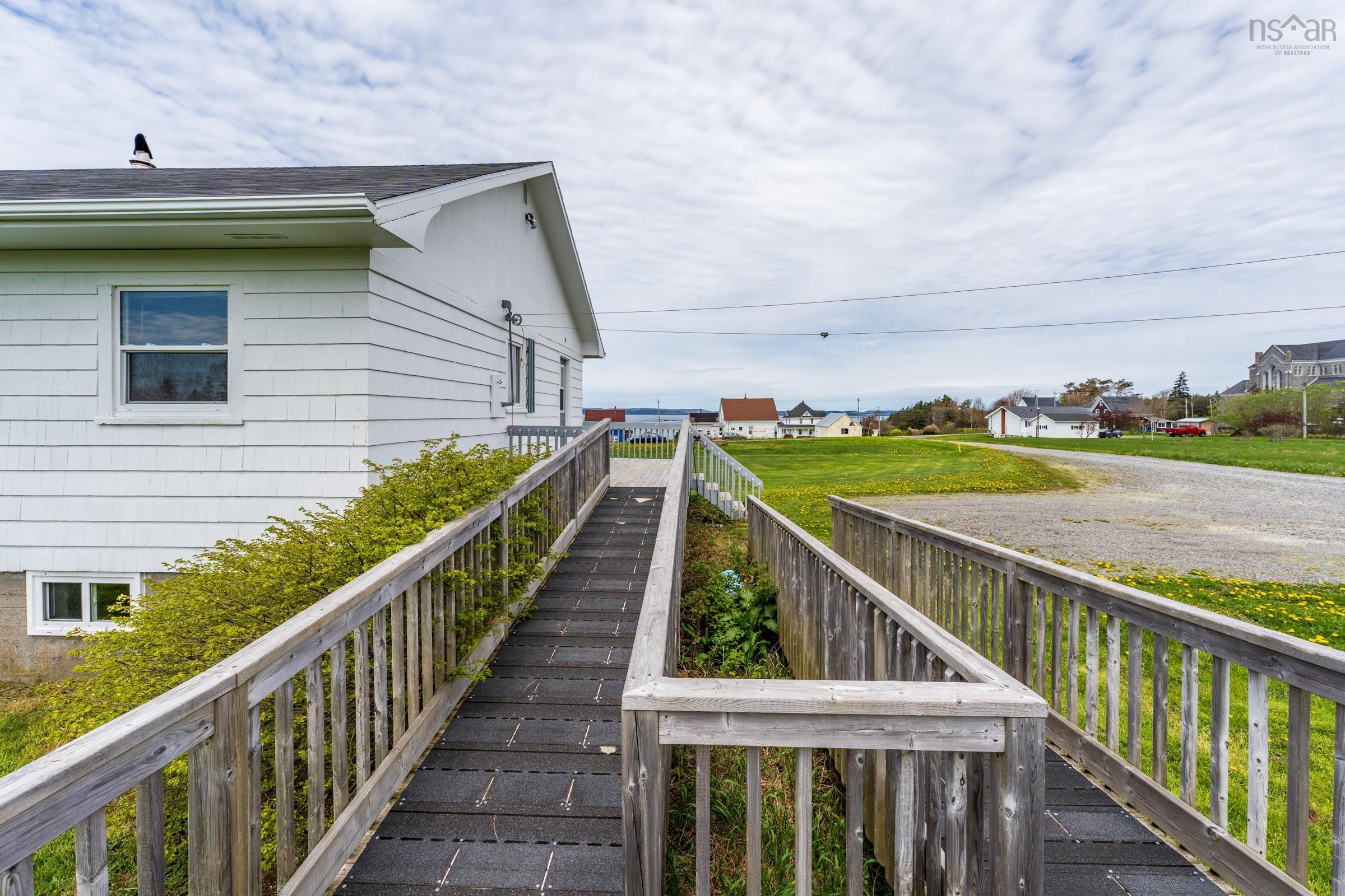 $219,000.00: 3574 Highway 1, St. Bernard