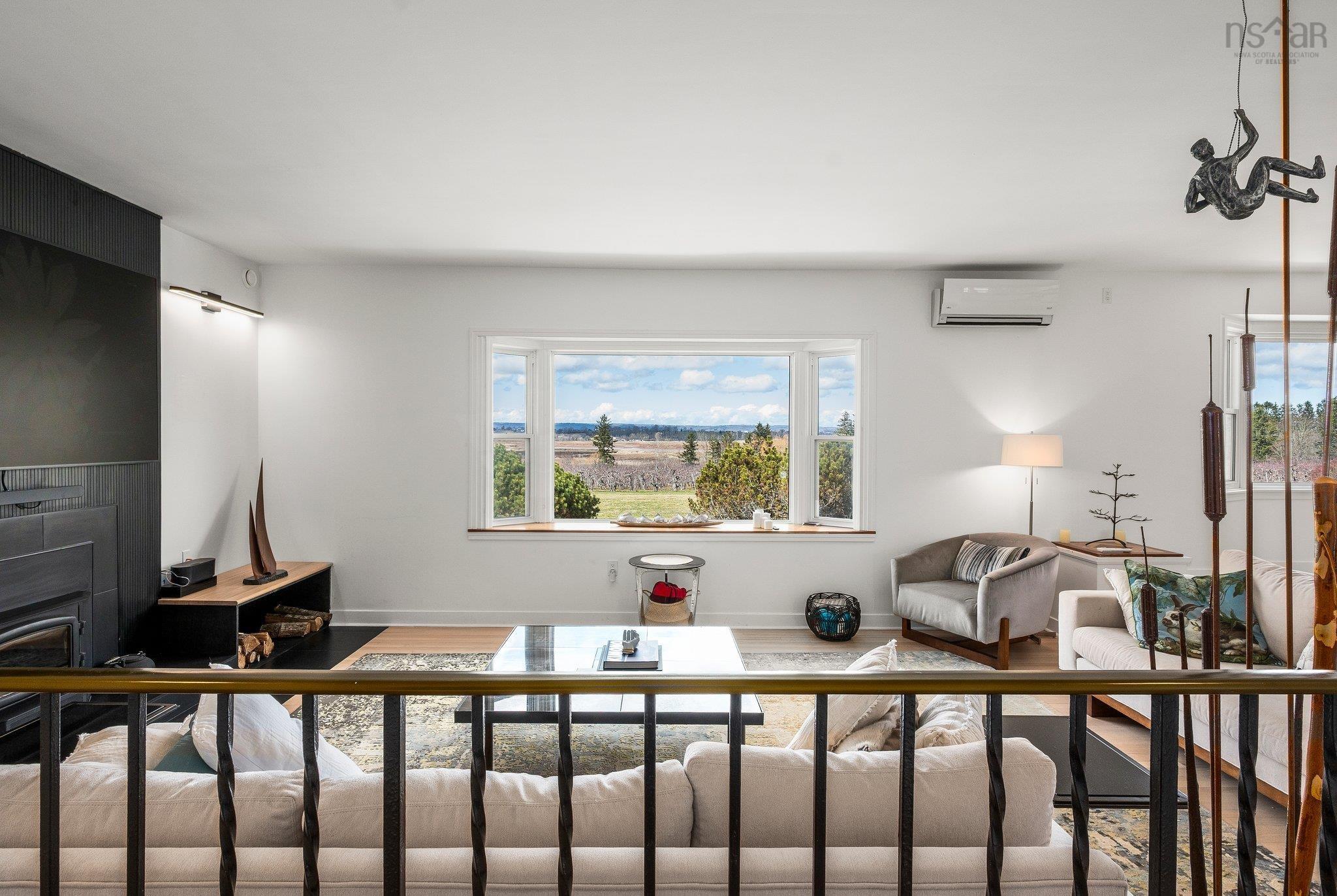 $995,000.00: 10165 Highway 1, Greenwich