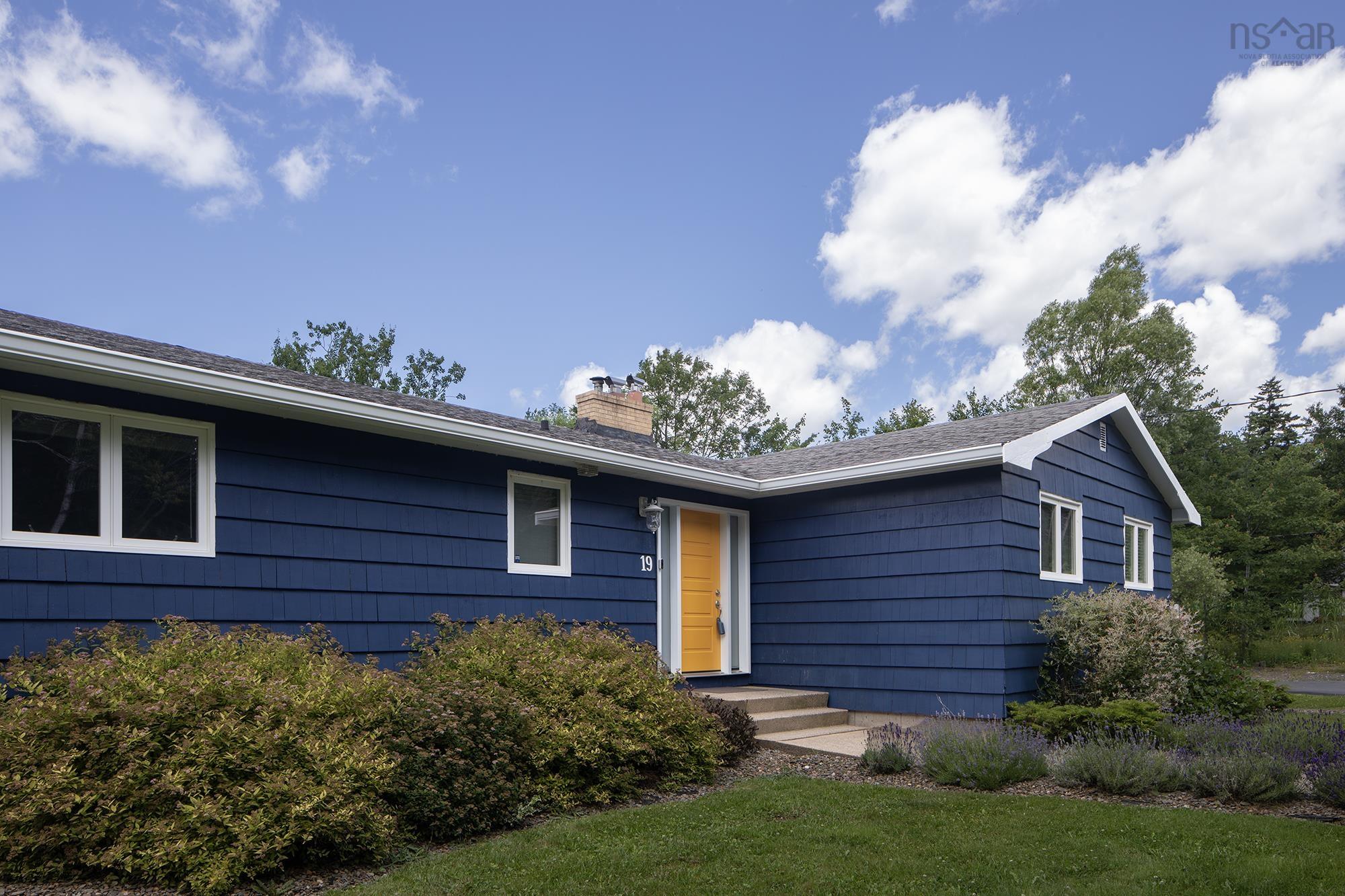 $925,000.00: 19 Francie Drive, Williamswood