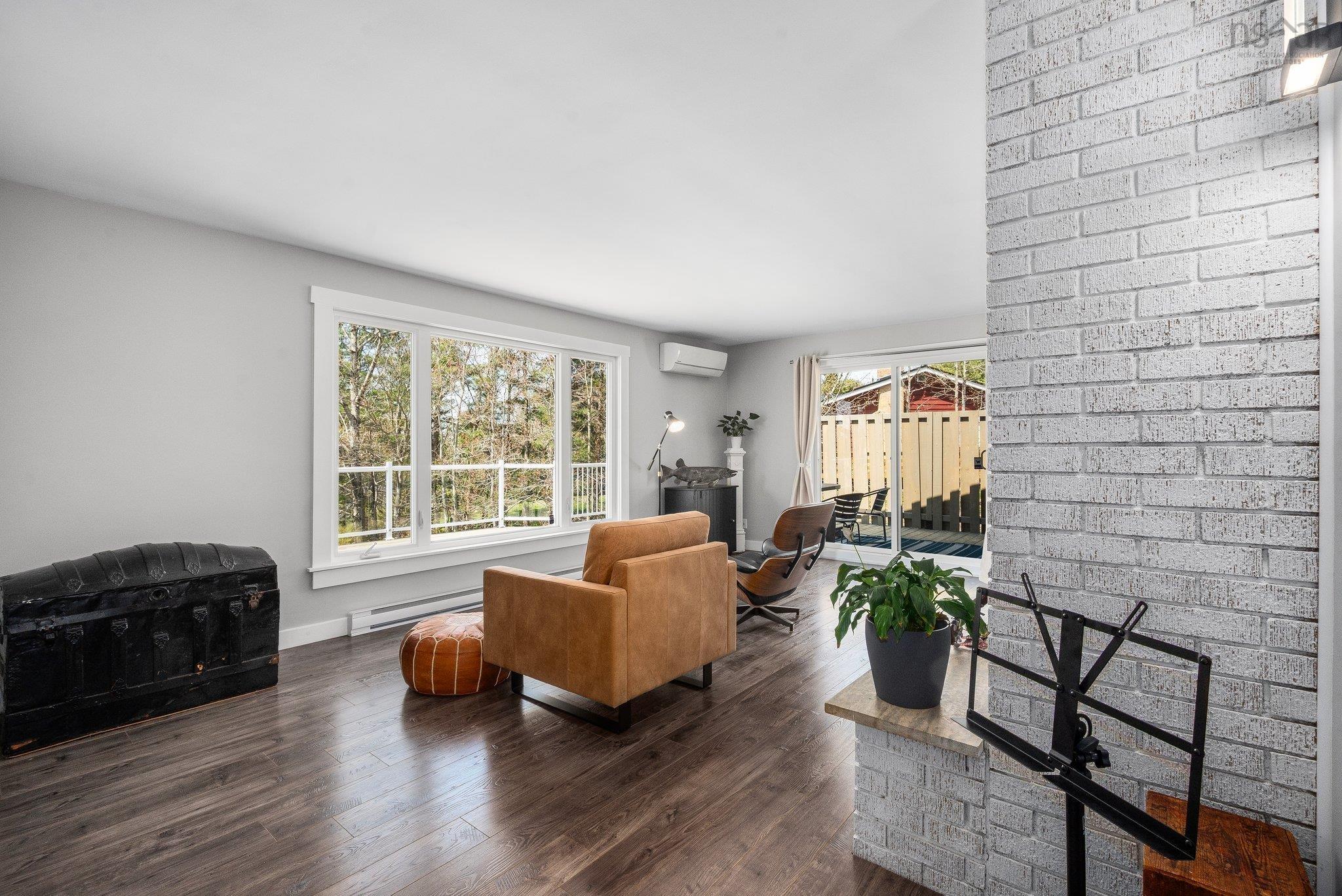 $925,000.00: 19 Francie Drive, Williamswood