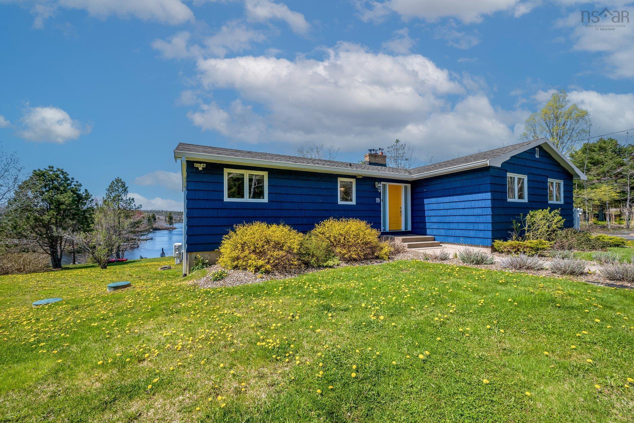 $925,000.00: 19 Francie Drive, Williamswood