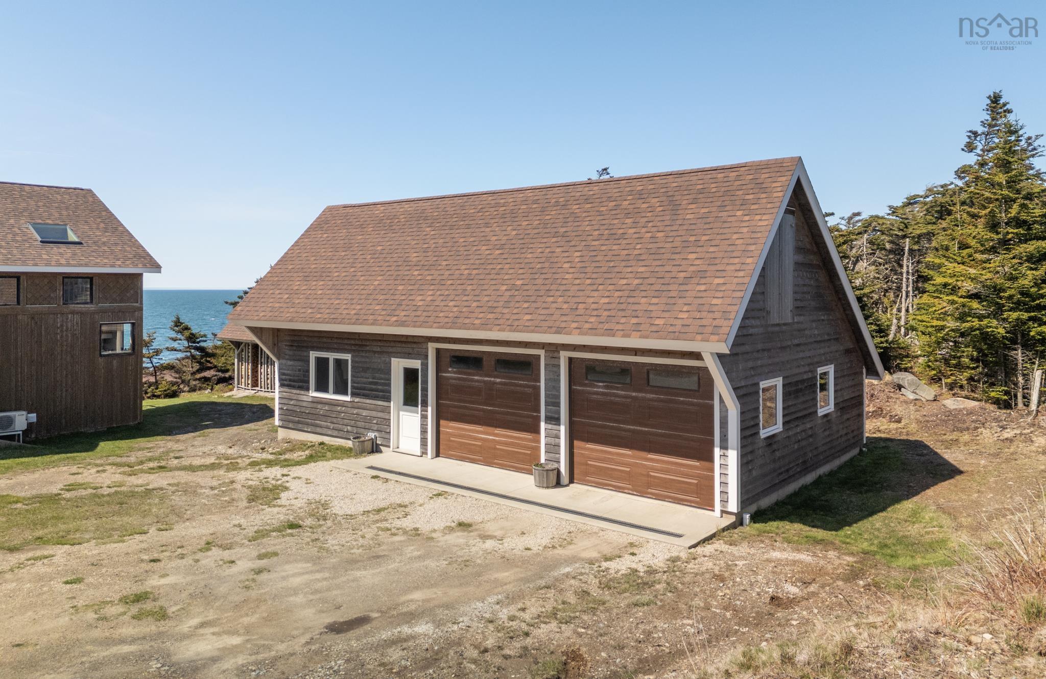 $699,900.00: 194 Thomas Road, Cape Forchu