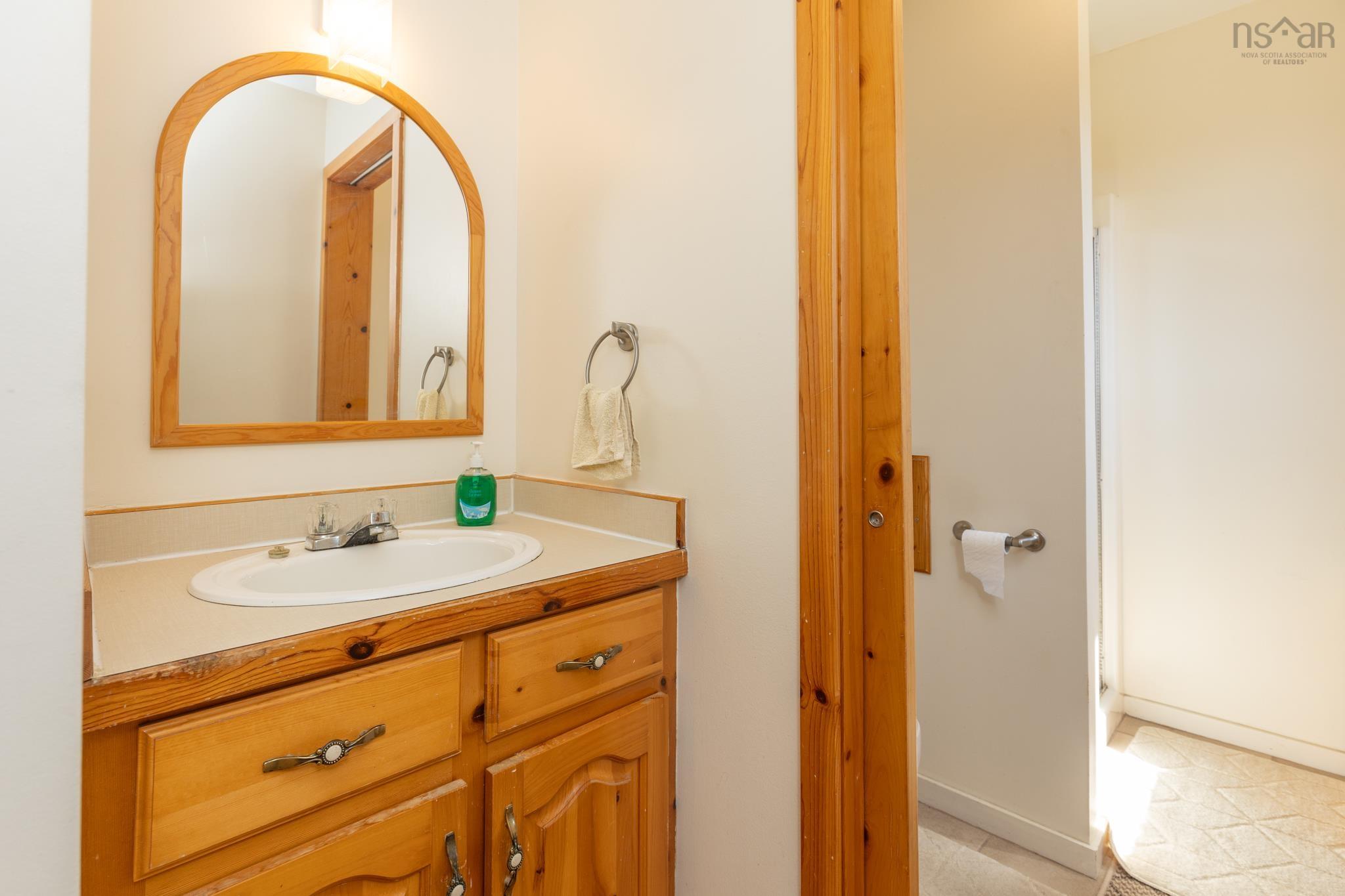 $699,900.00: 194 Thomas Road, Cape Forchu