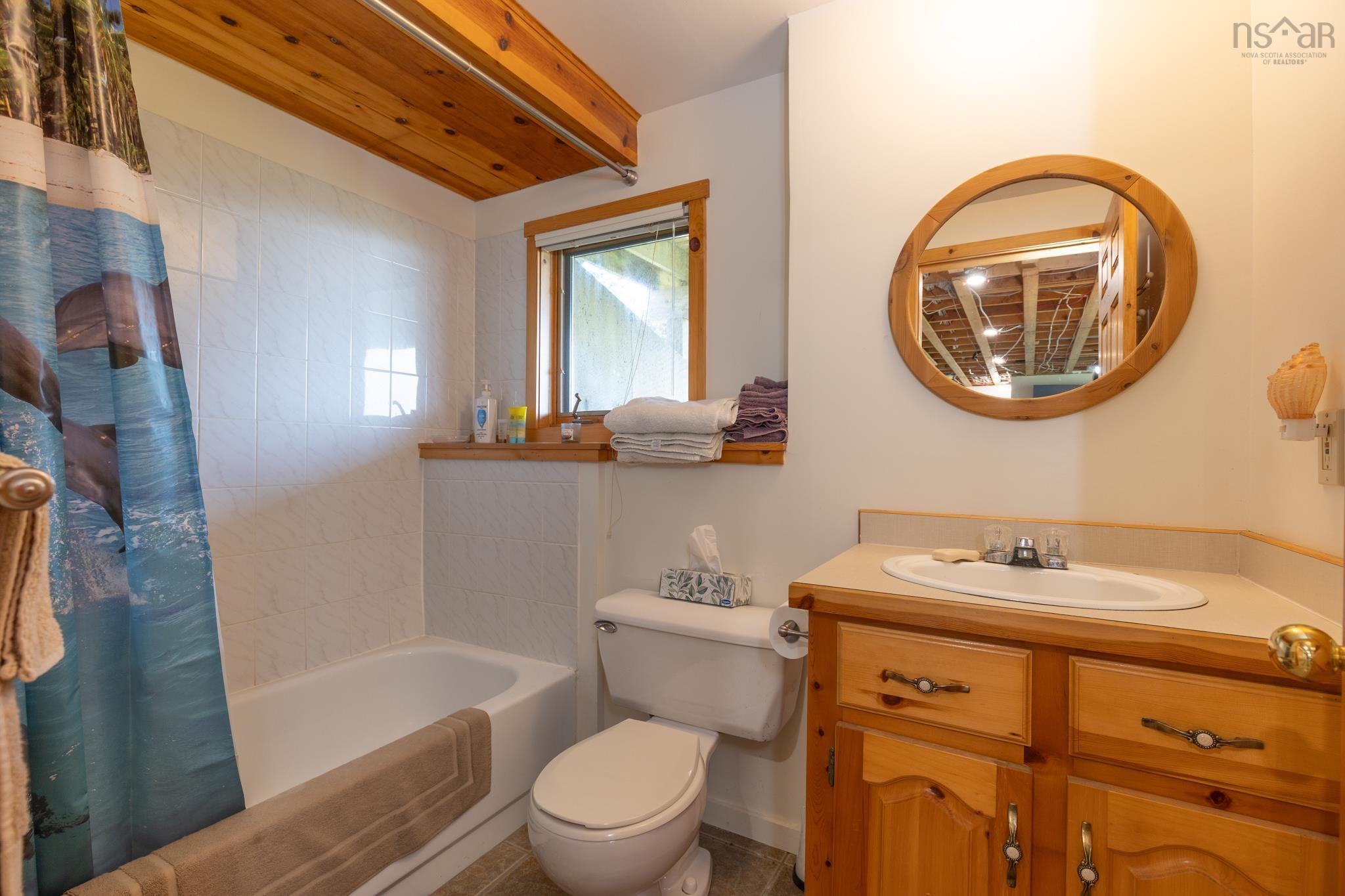 $699,900.00: 194 Thomas Road, Cape Forchu