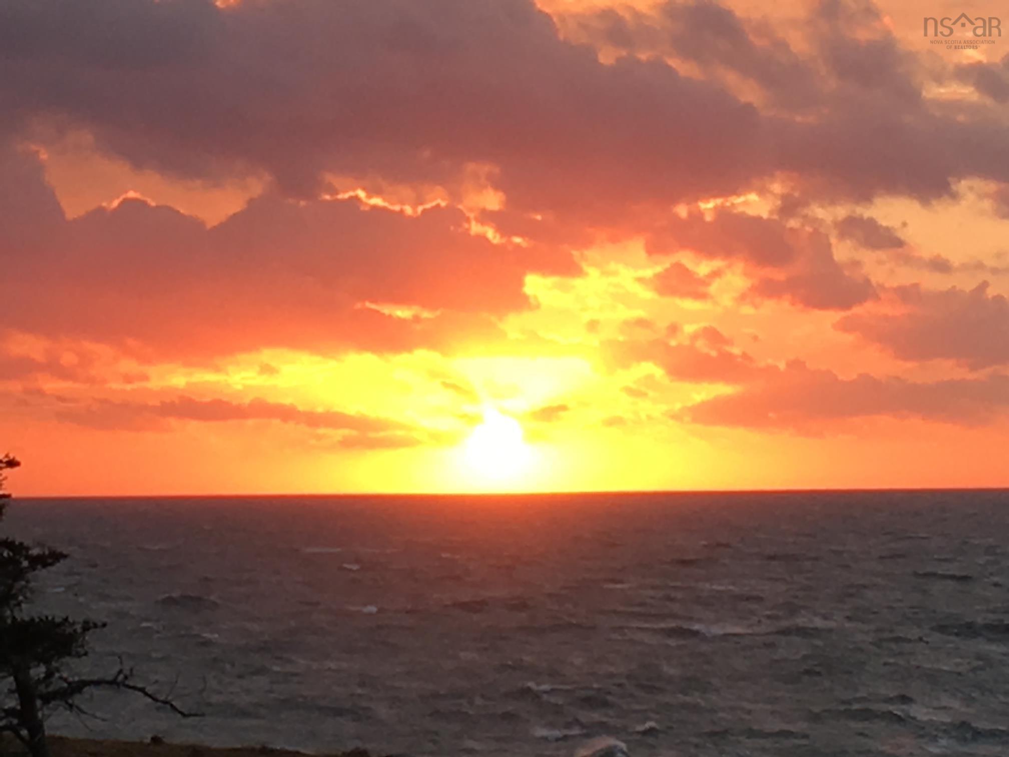 $699,900.00: 194 Thomas Road, Cape Forchu