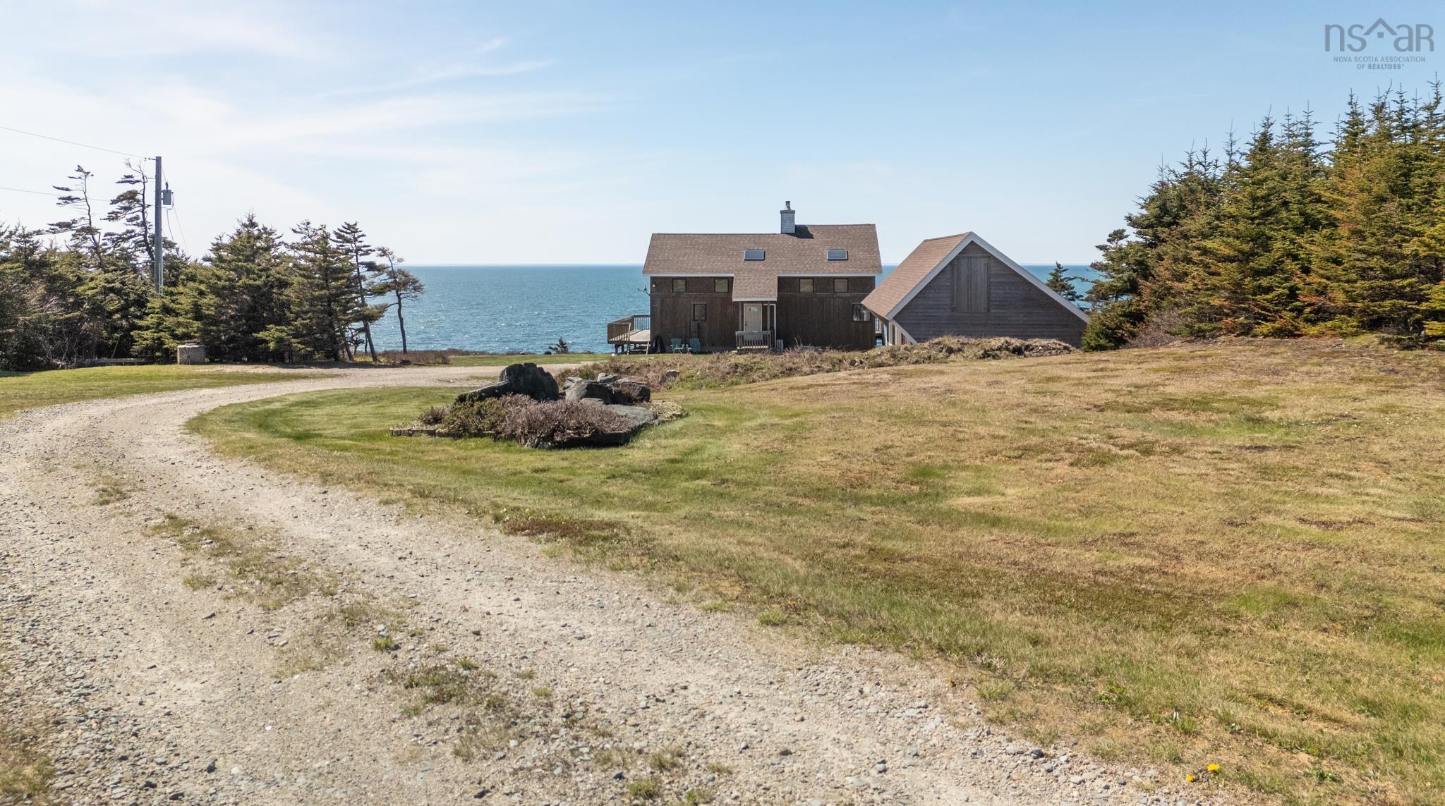 $699,900.00: 194 Thomas Road, Cape Forchu