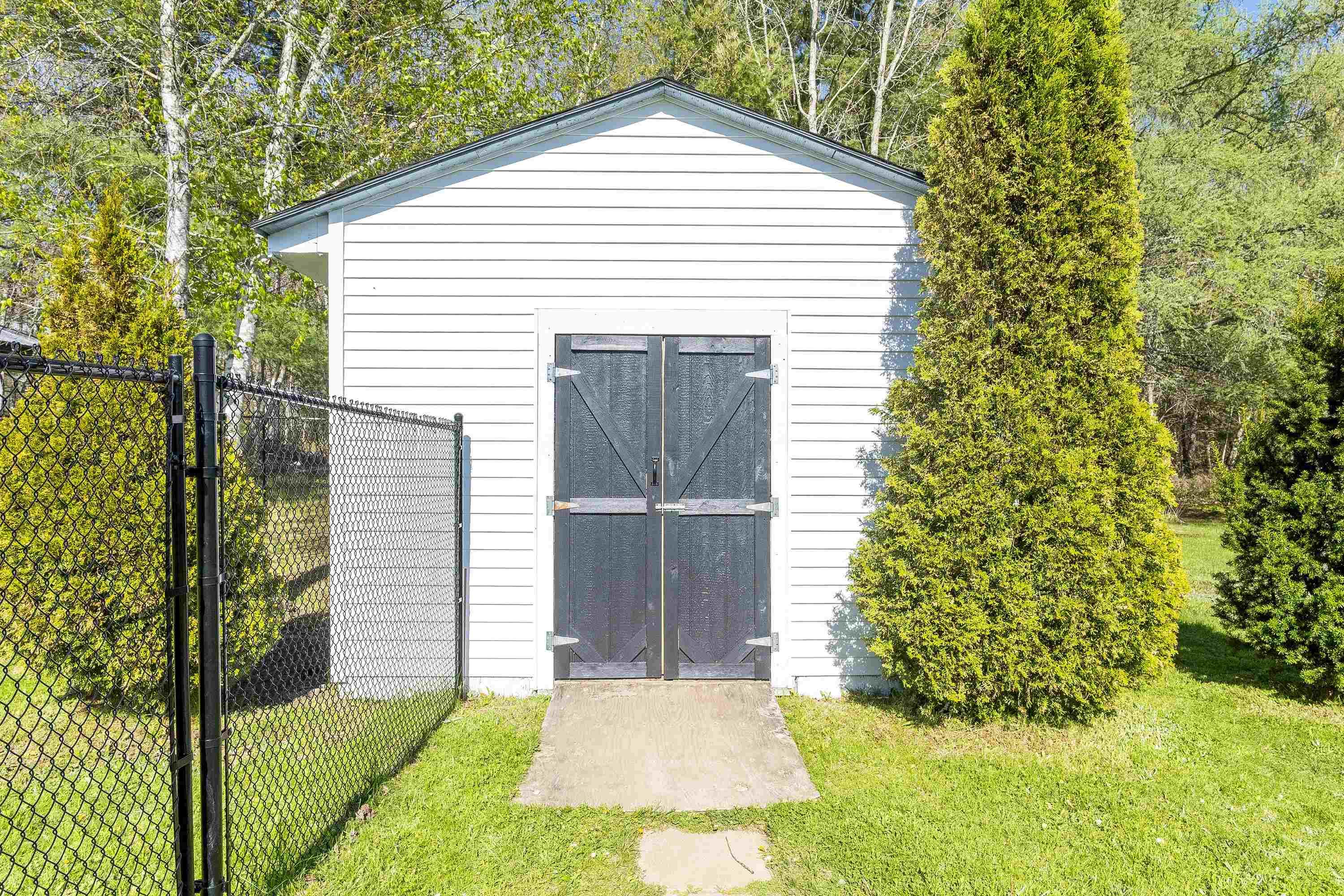 $250,000.00: 992 Glasgow Avenue, Greenwood