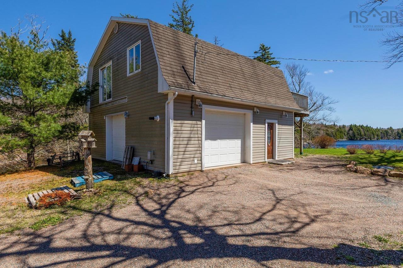 $829,900.00: 344 Hart Lake Road, Hart Lake