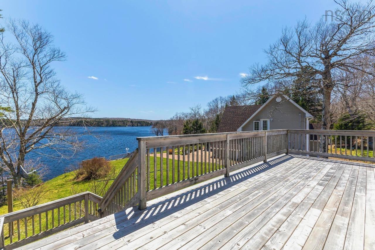 $829,900.00: 344 Hart Lake Road, Hart Lake