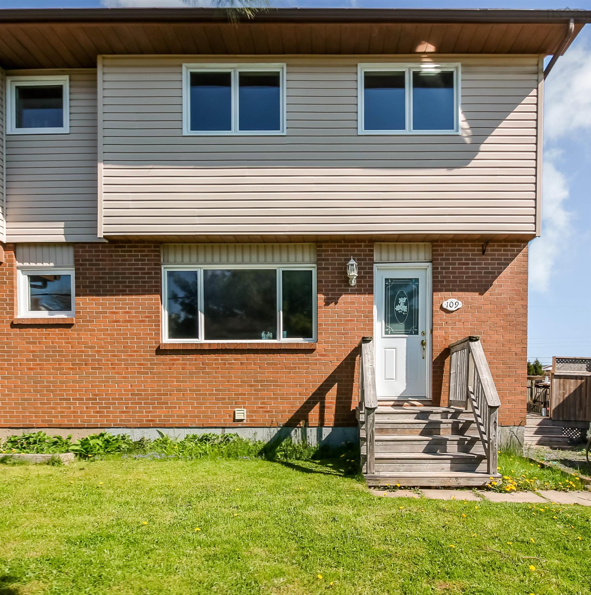 $384,900.00: 109 Hampton Green, Dartmouth