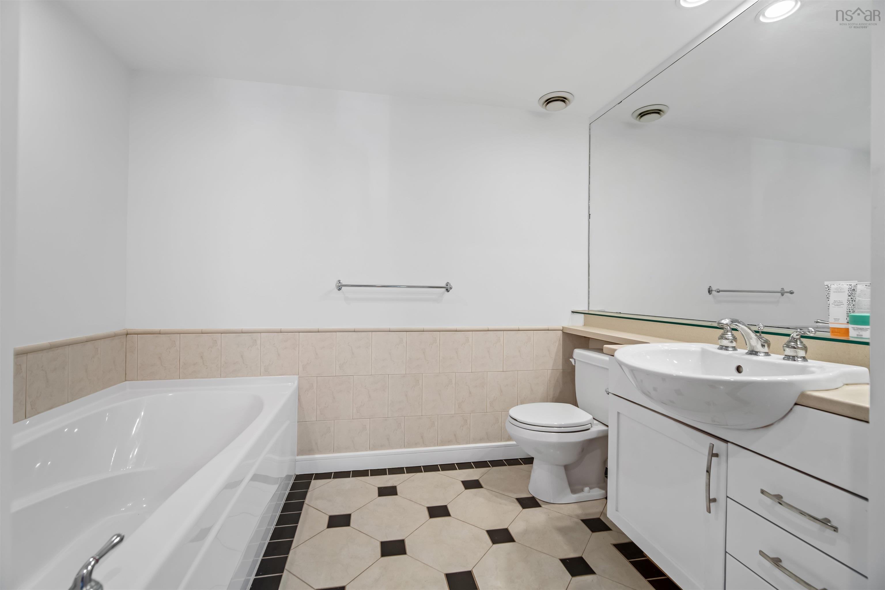 $949,900.00: 234 1477 Lower Water Street, Halifax