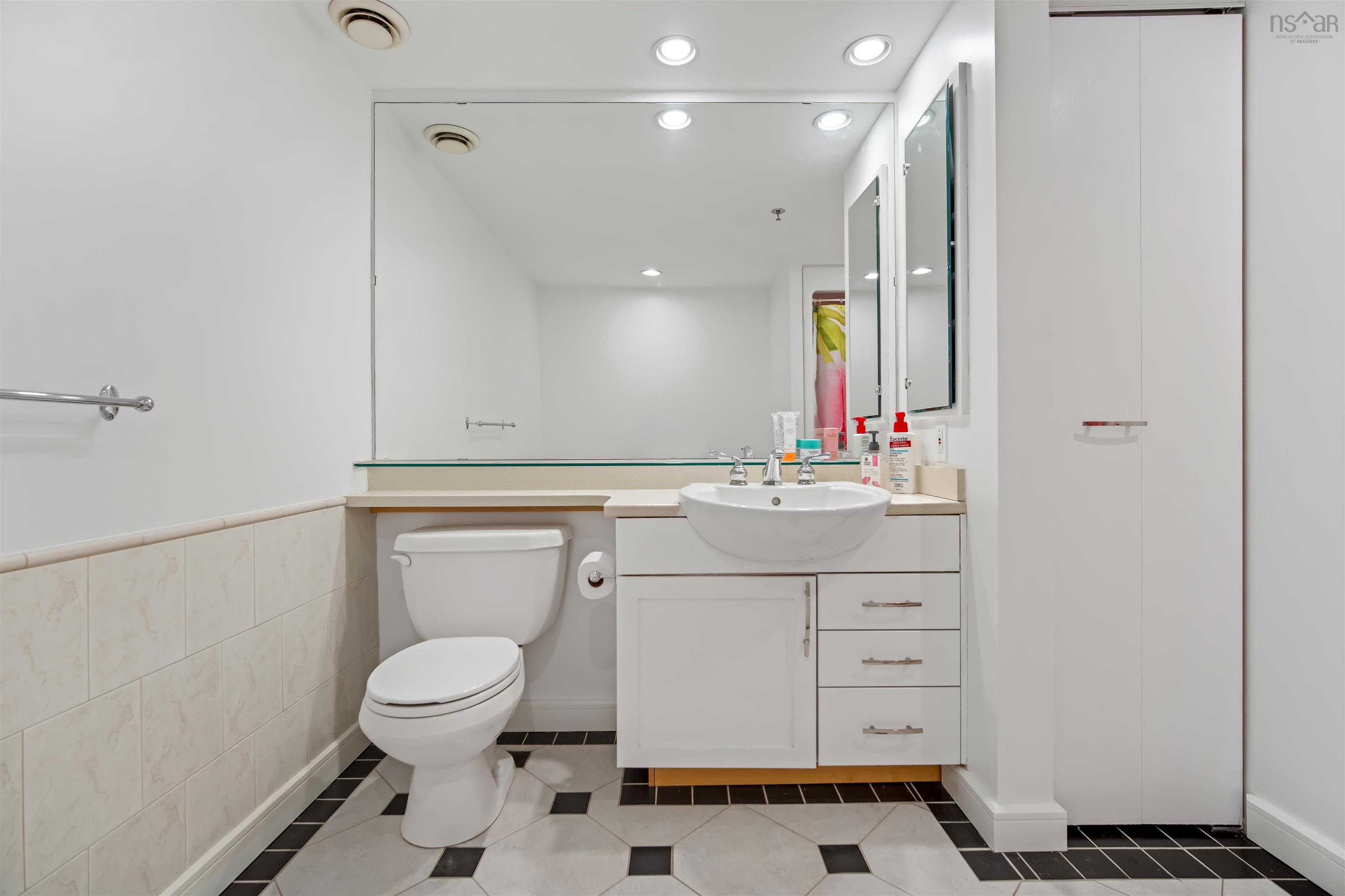 $949,900.00: 234 1477 Lower Water Street, Halifax