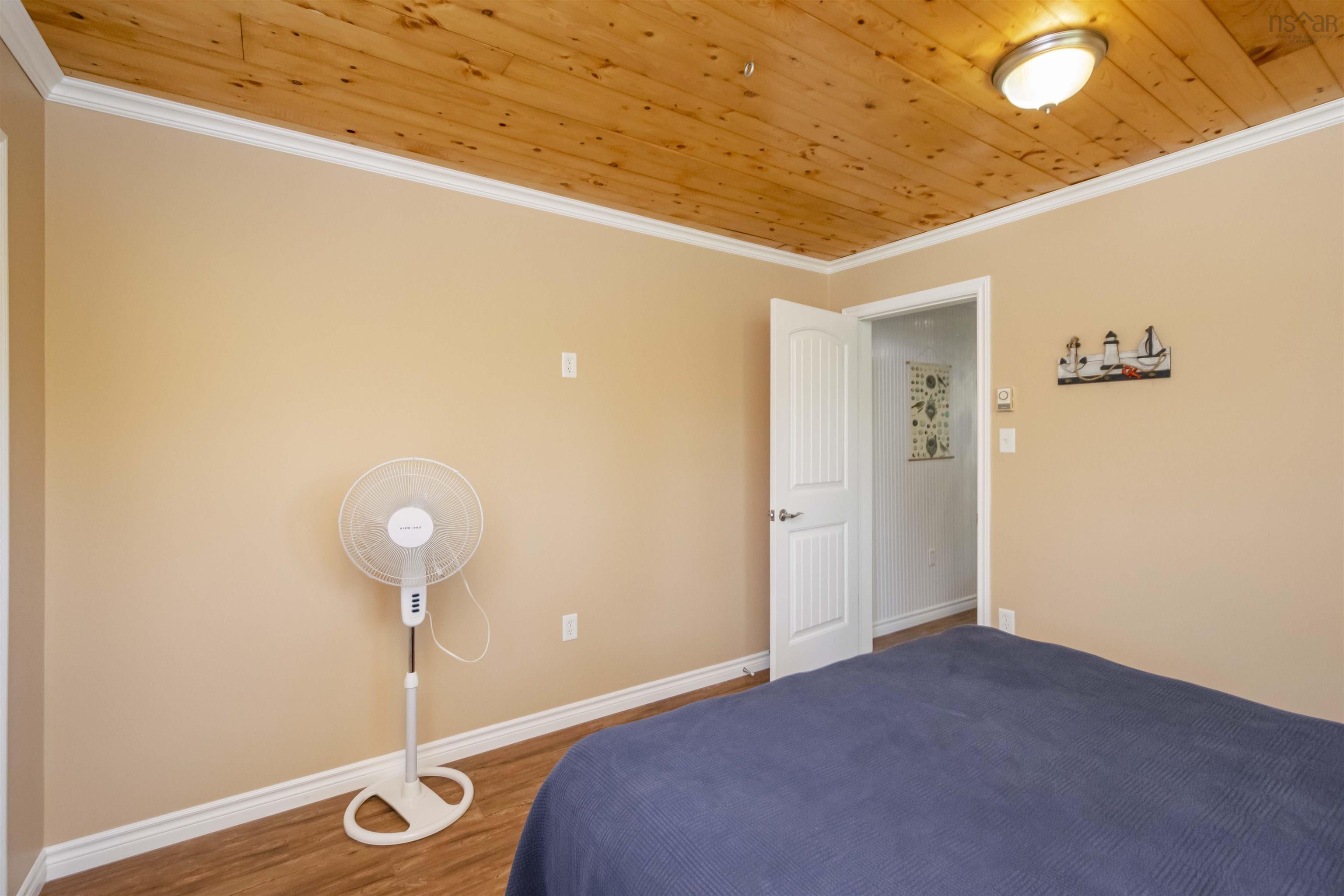 $149,900.00: 3654 Shore Road, Ponds