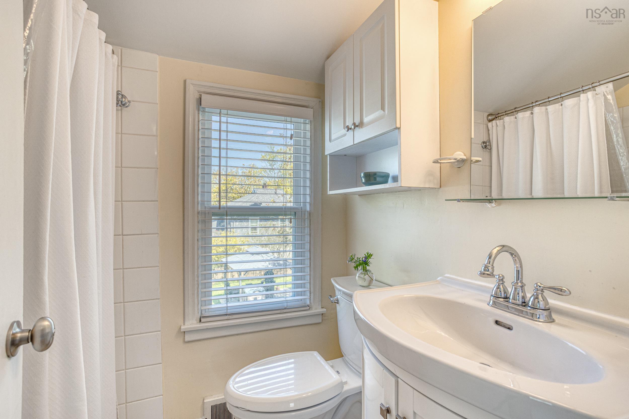$725,000.00: 6415 Seaforth Street, Halifax