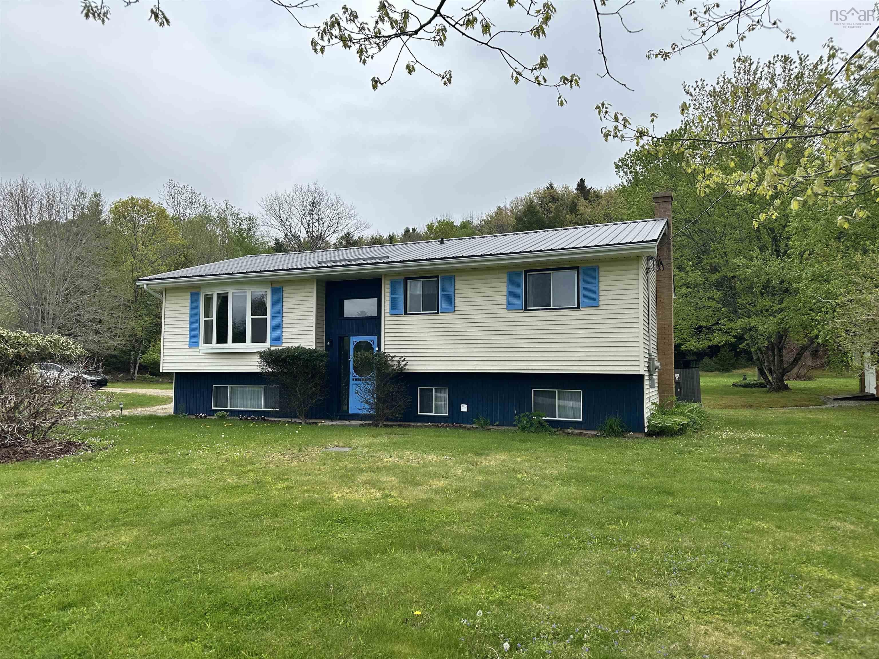 $389,900.00: 2 Delcon Avenue, Pine Grove