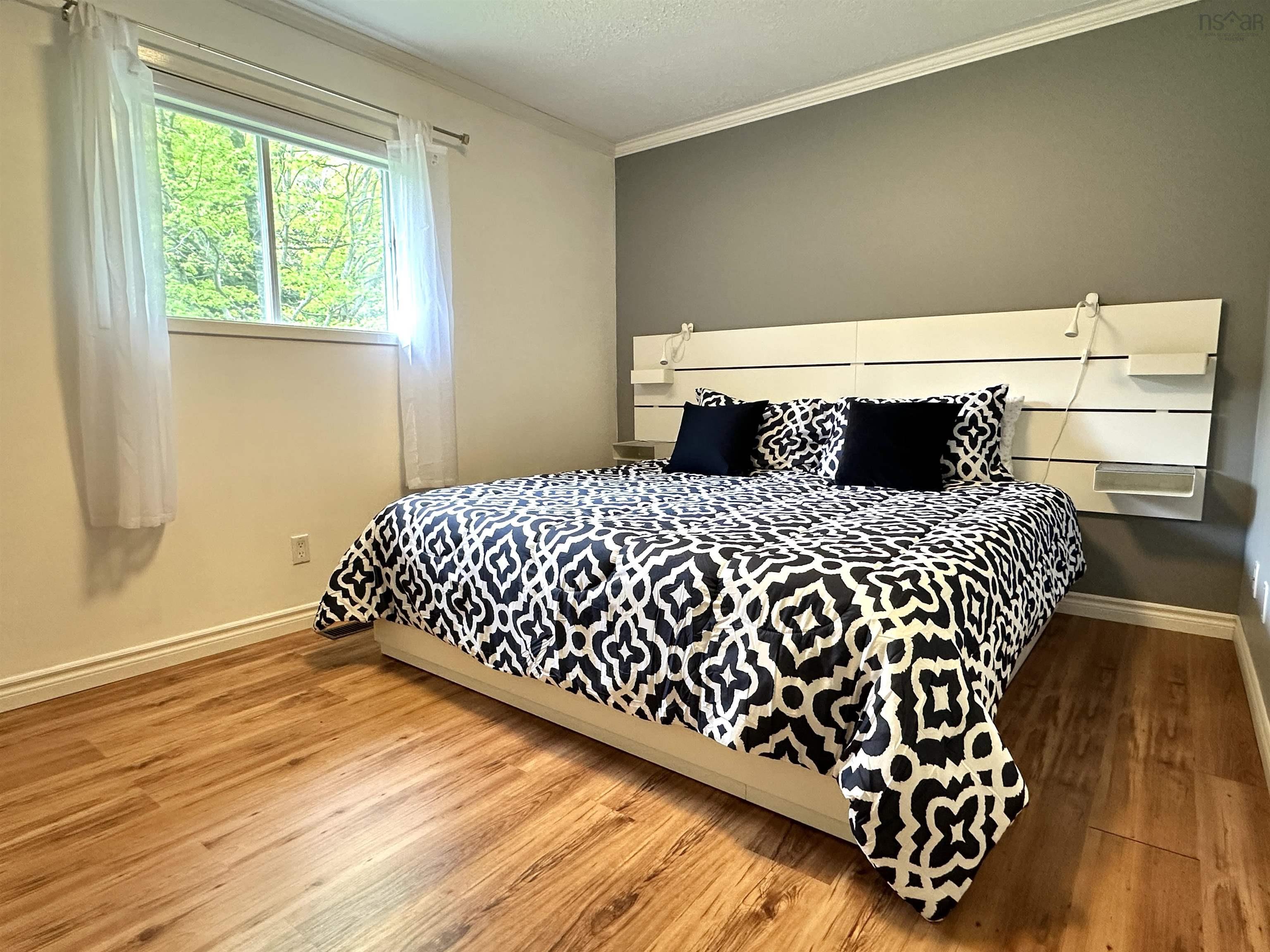 $389,900.00: 2 Delcon Avenue, Pine Grove