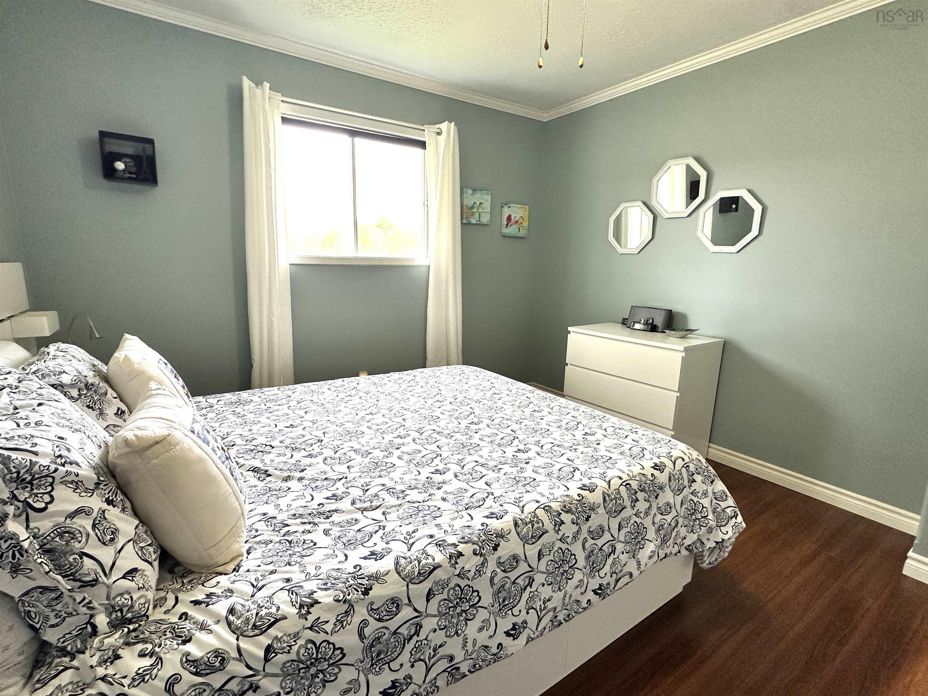 $389,900.00: 2 Delcon Avenue, Pine Grove