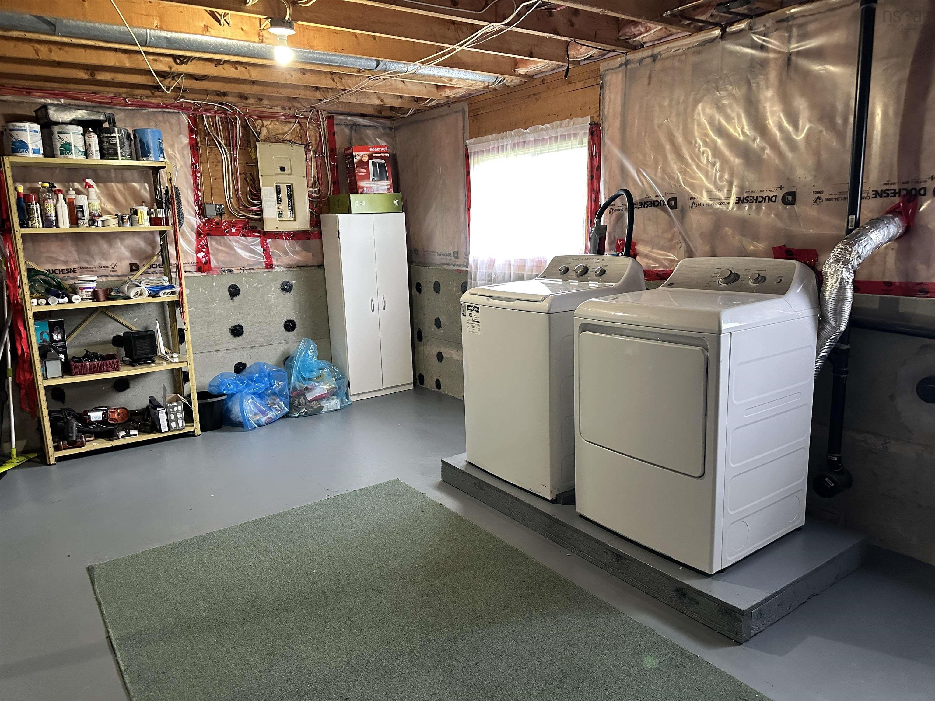 $389,900.00: 2 Delcon Avenue, Pine Grove