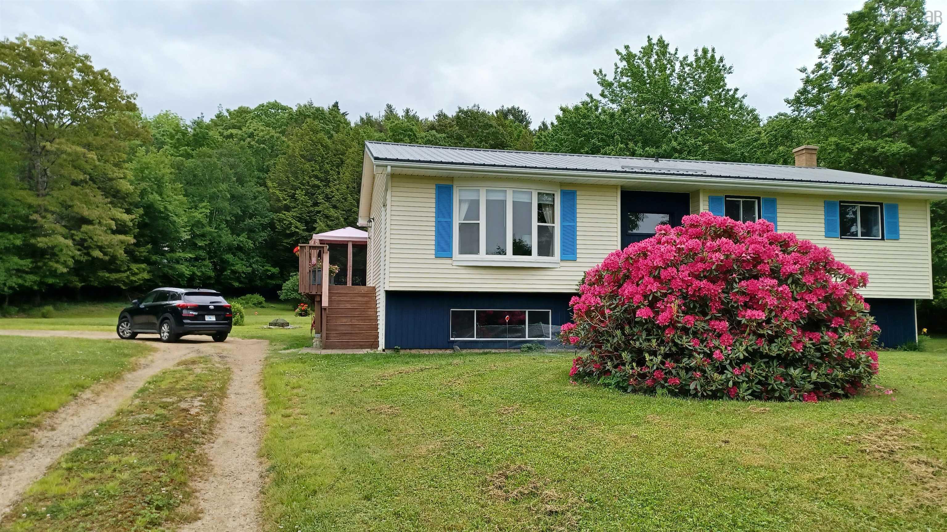 $389,900.00: 2 Delcon Avenue, Pine Grove