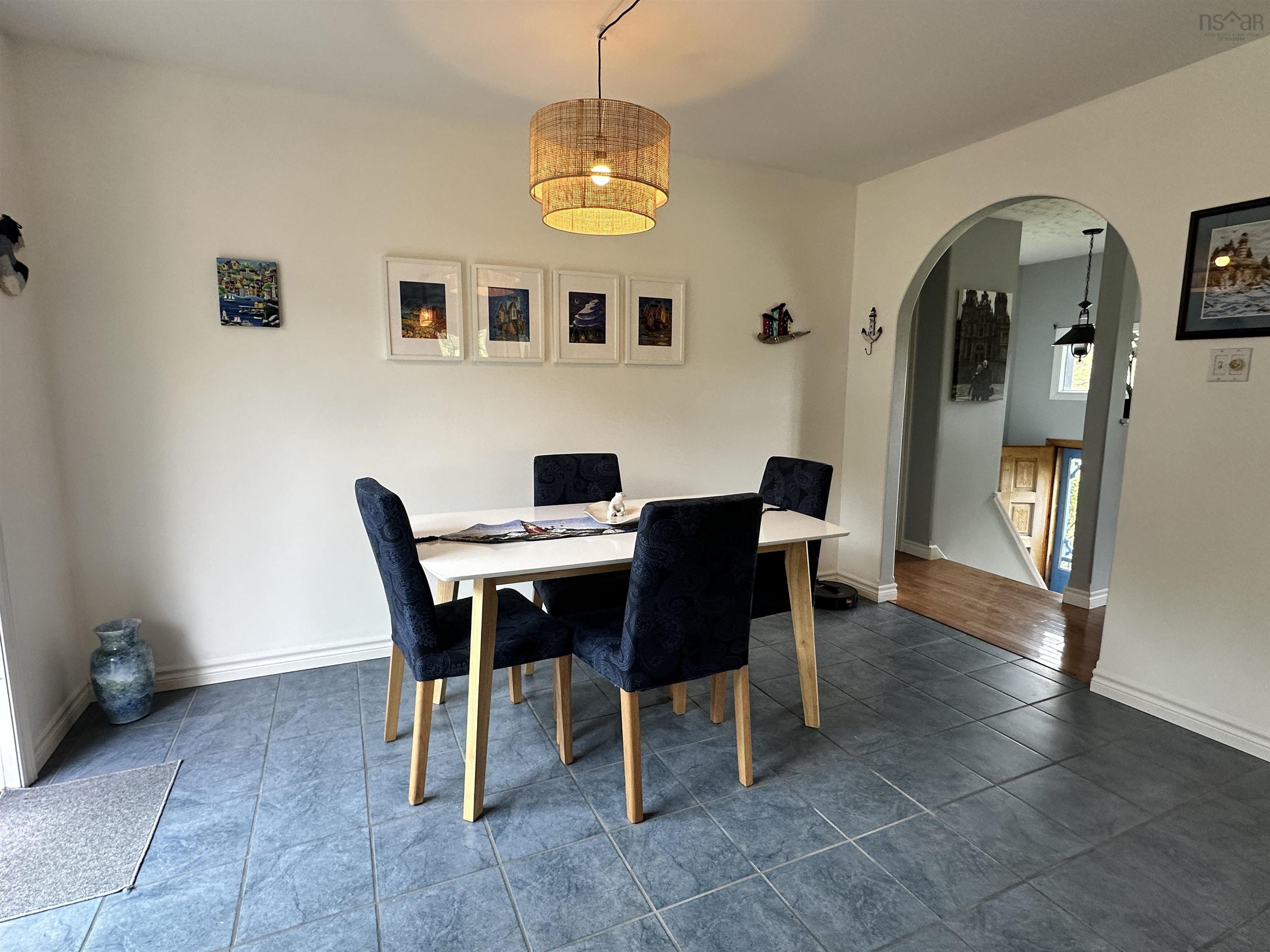 $389,900.00: 2 Delcon Avenue, Pine Grove