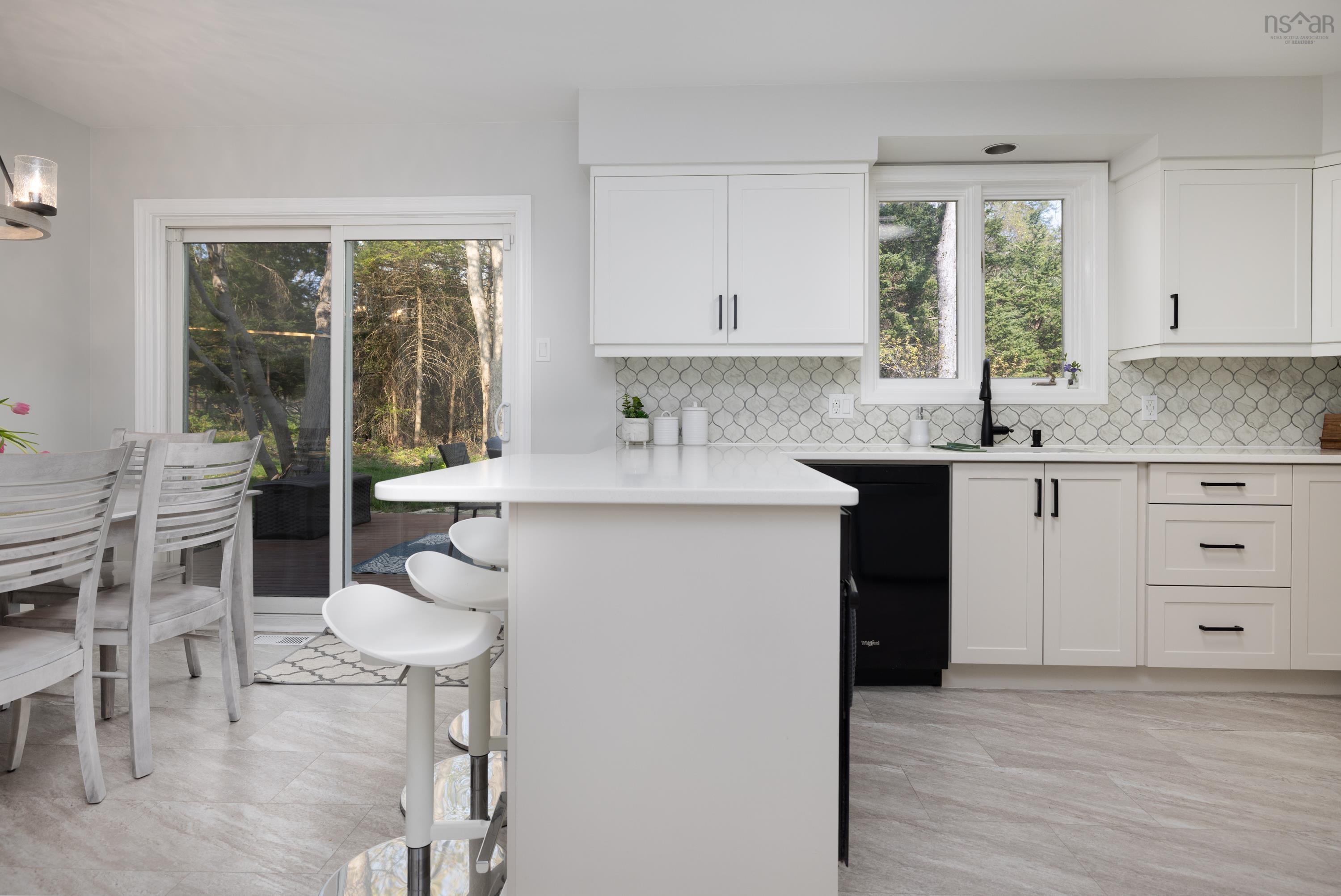 $999,900.00: 55 Peregrine Crescent, Bedford