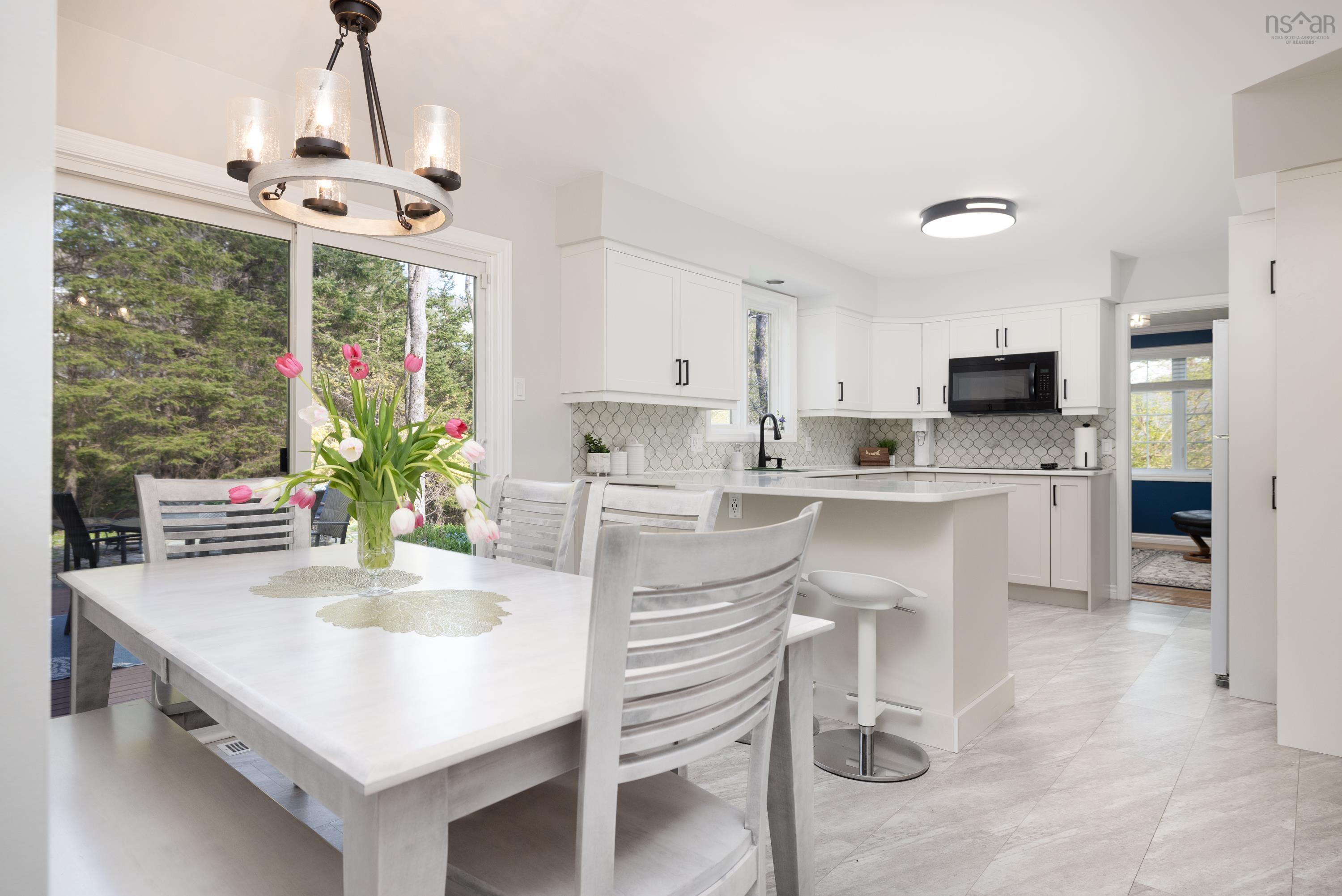 $999,900.00: 55 Peregrine Crescent, Bedford