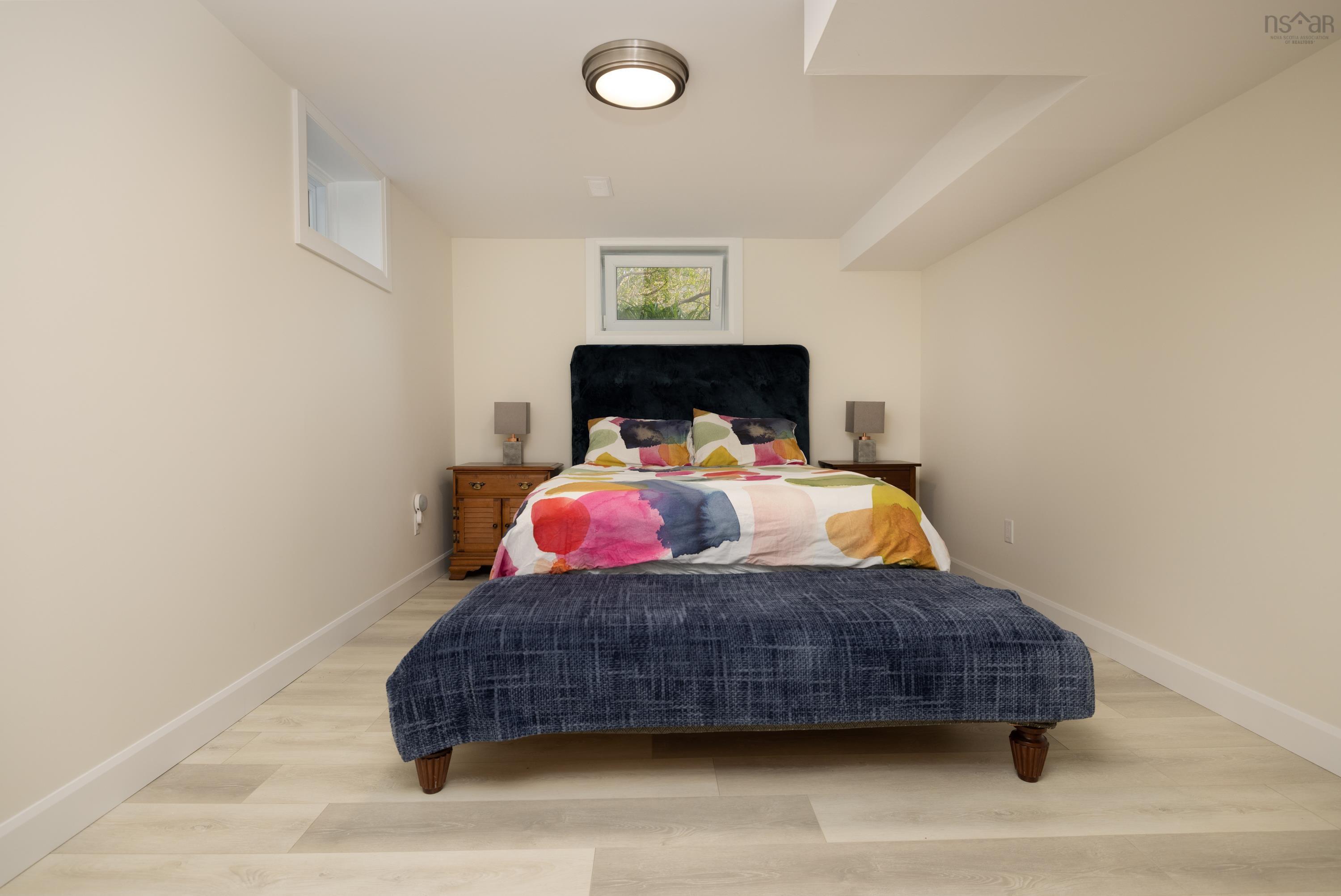 $999,900.00: 55 Peregrine Crescent, Bedford
