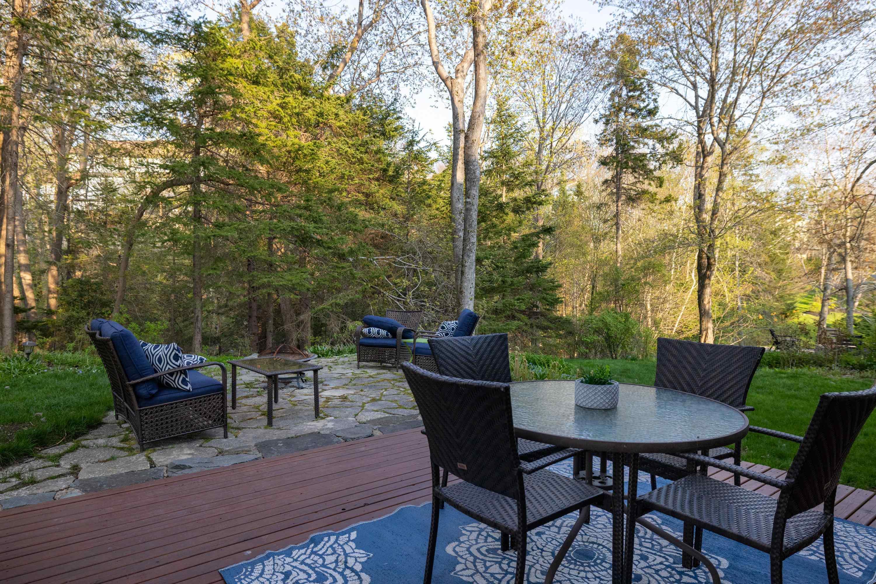 $999,900.00: 55 Peregrine Crescent, Bedford
