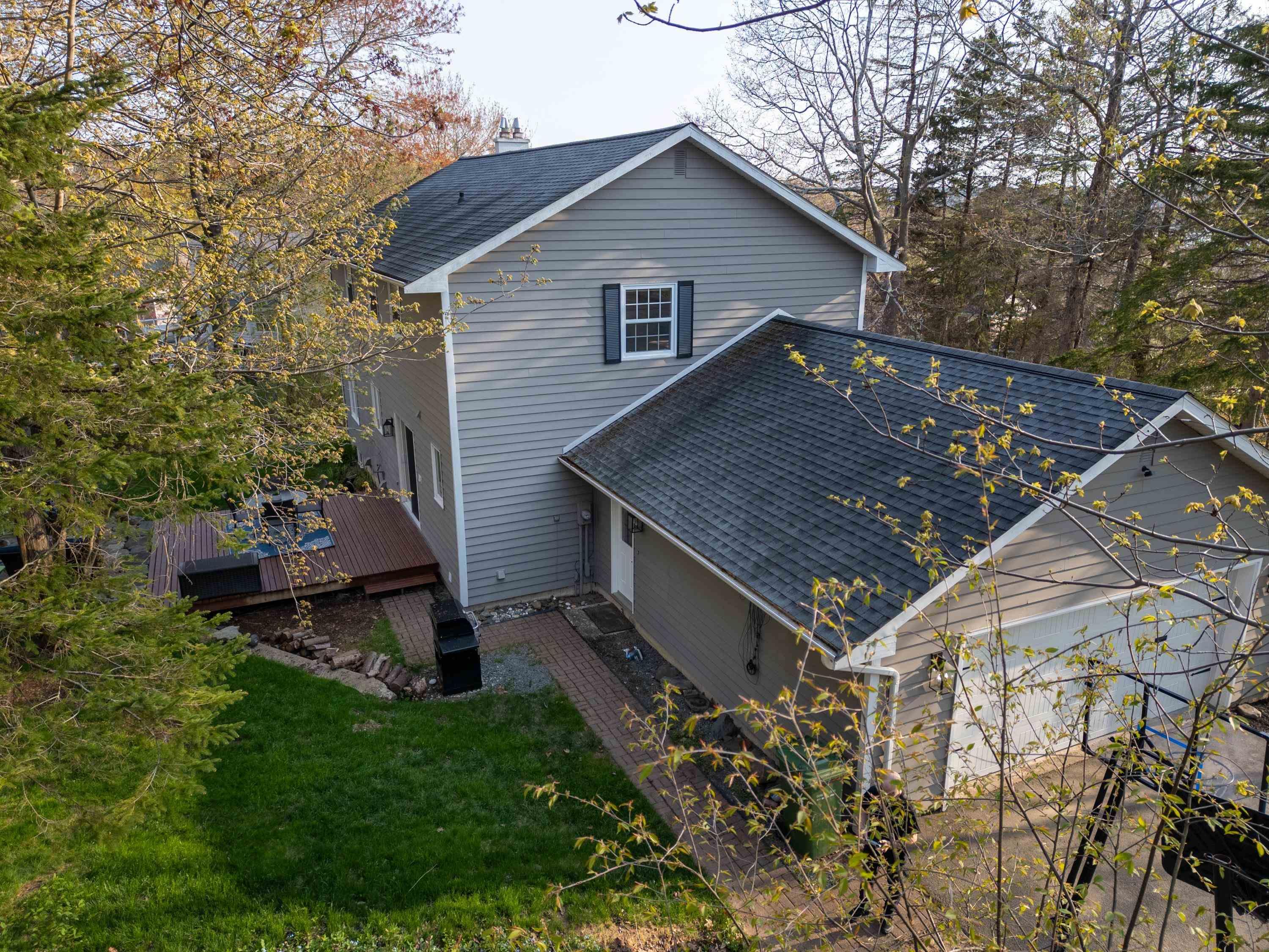 $999,900.00: 55 Peregrine Crescent, Bedford