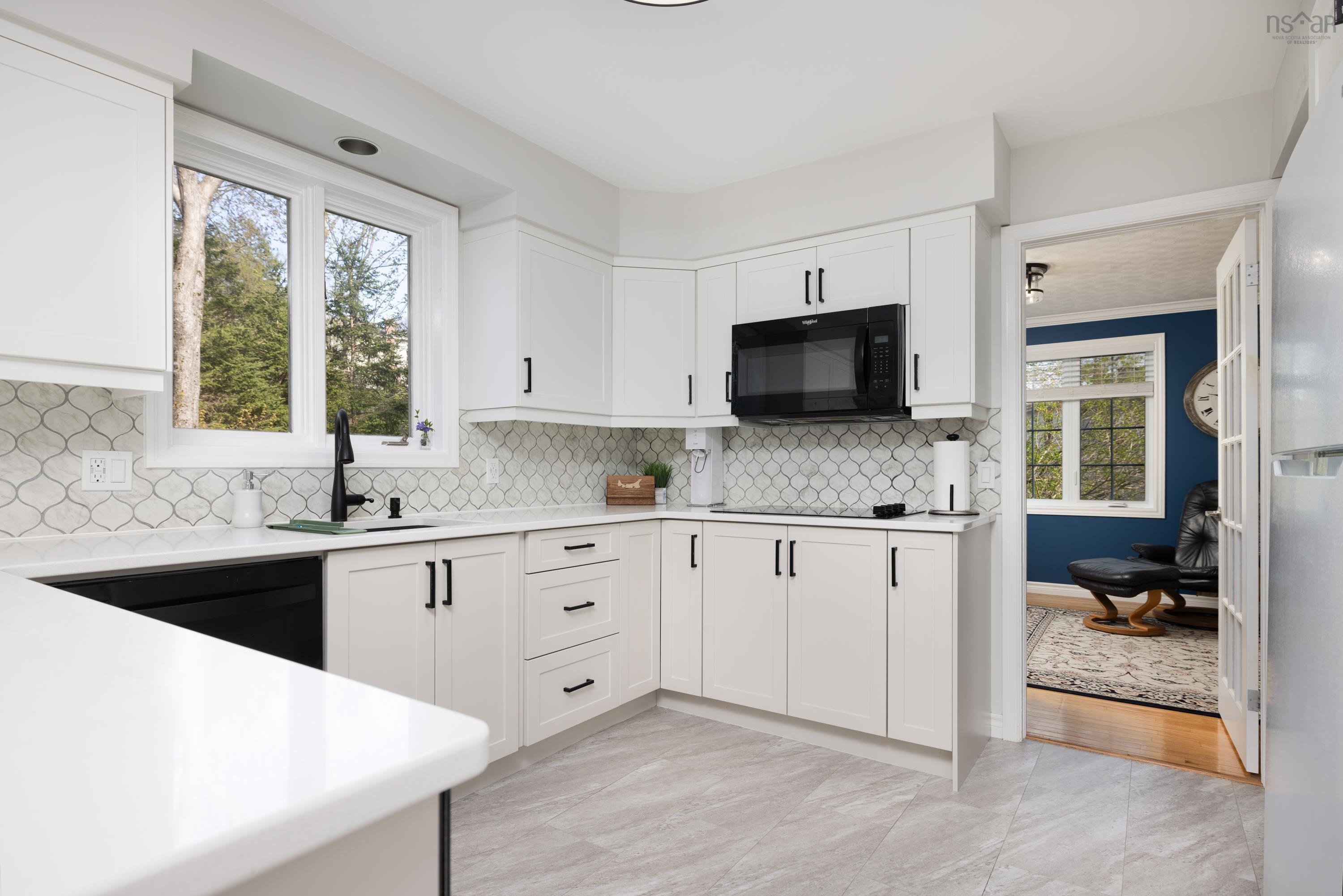 $999,900.00: 55 Peregrine Crescent, Bedford