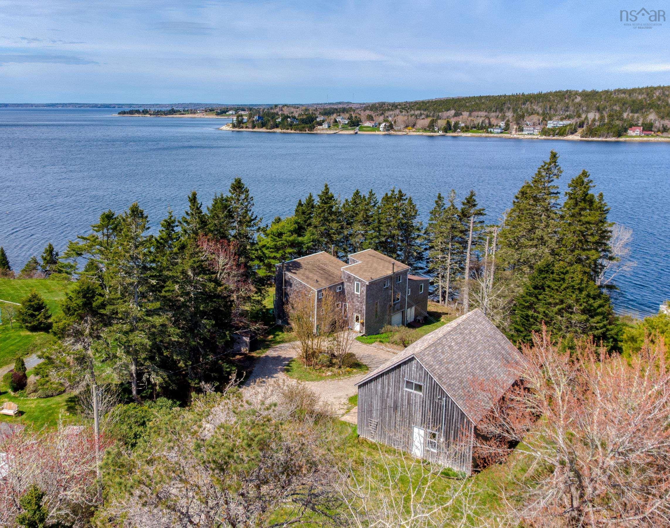 $899,900.00: 19 Stevens Road, Boutiliers Point