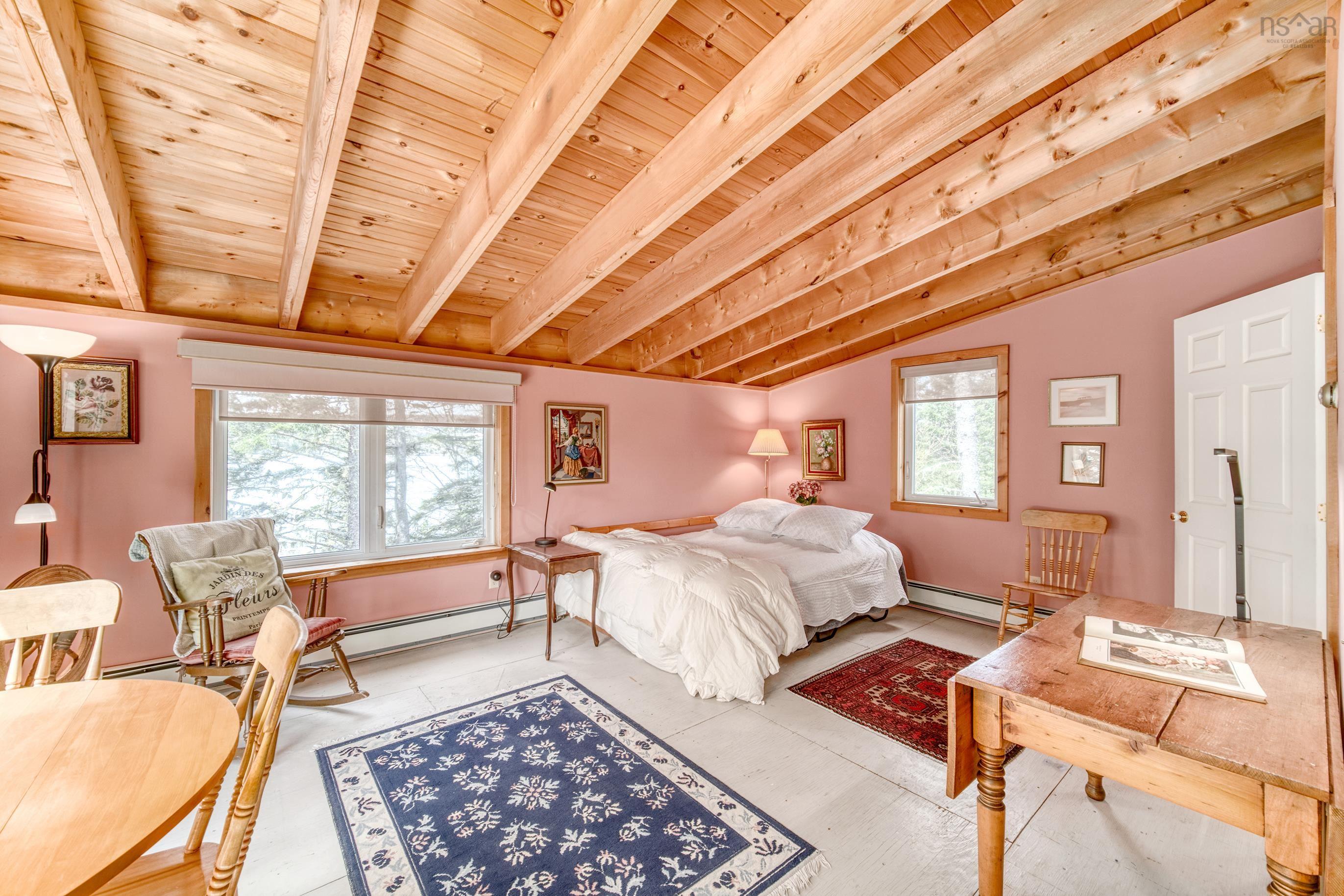 $899,900.00: 19 Stevens Road, Boutiliers Point