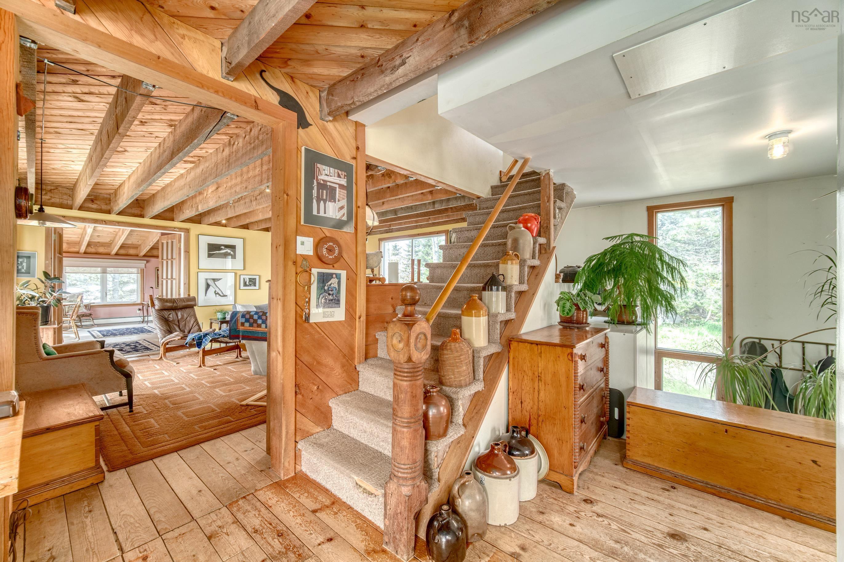 $899,900.00: 19 Stevens Road, Boutiliers Point