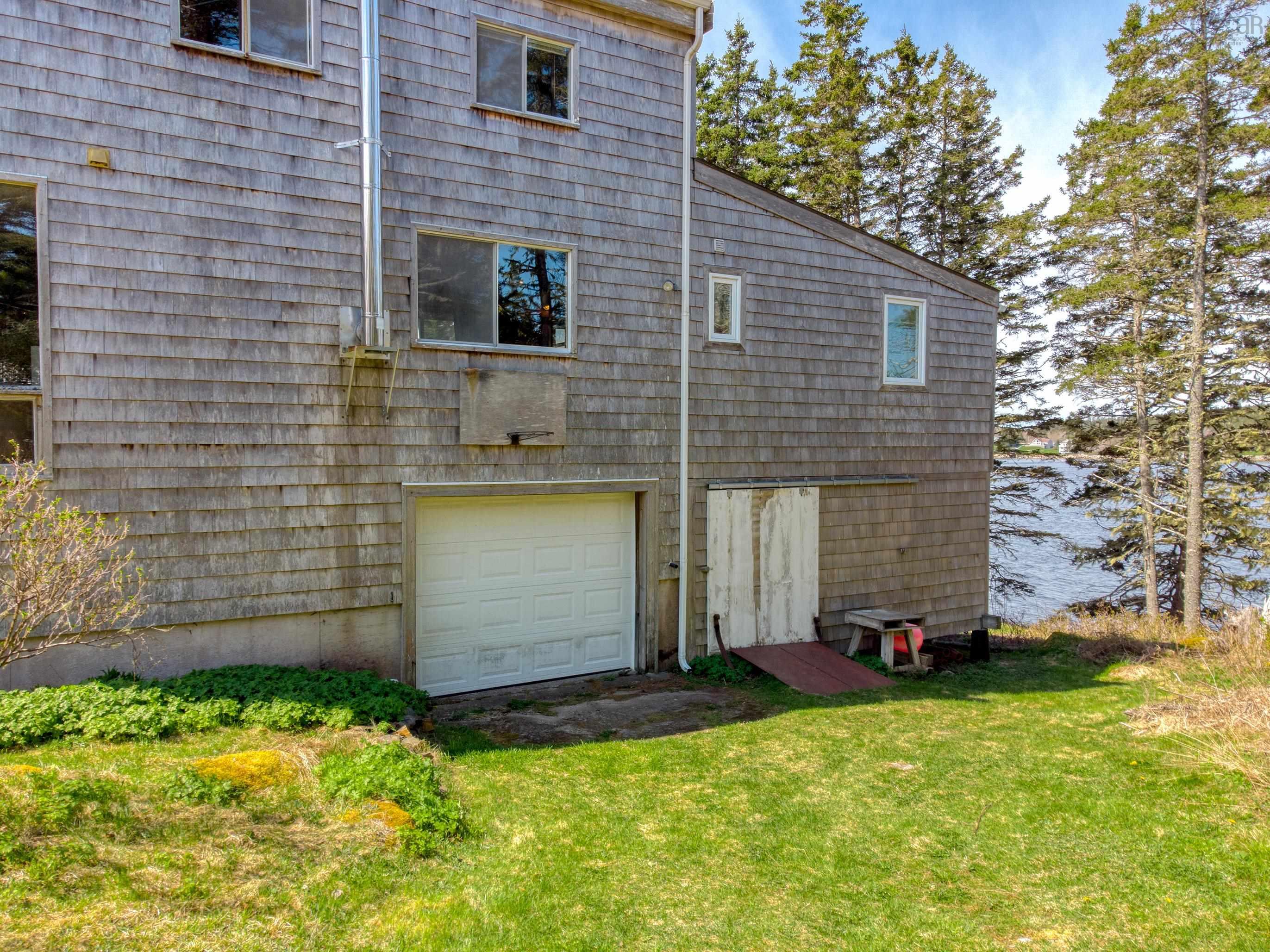 $899,900.00: 19 Stevens Road, Boutiliers Point