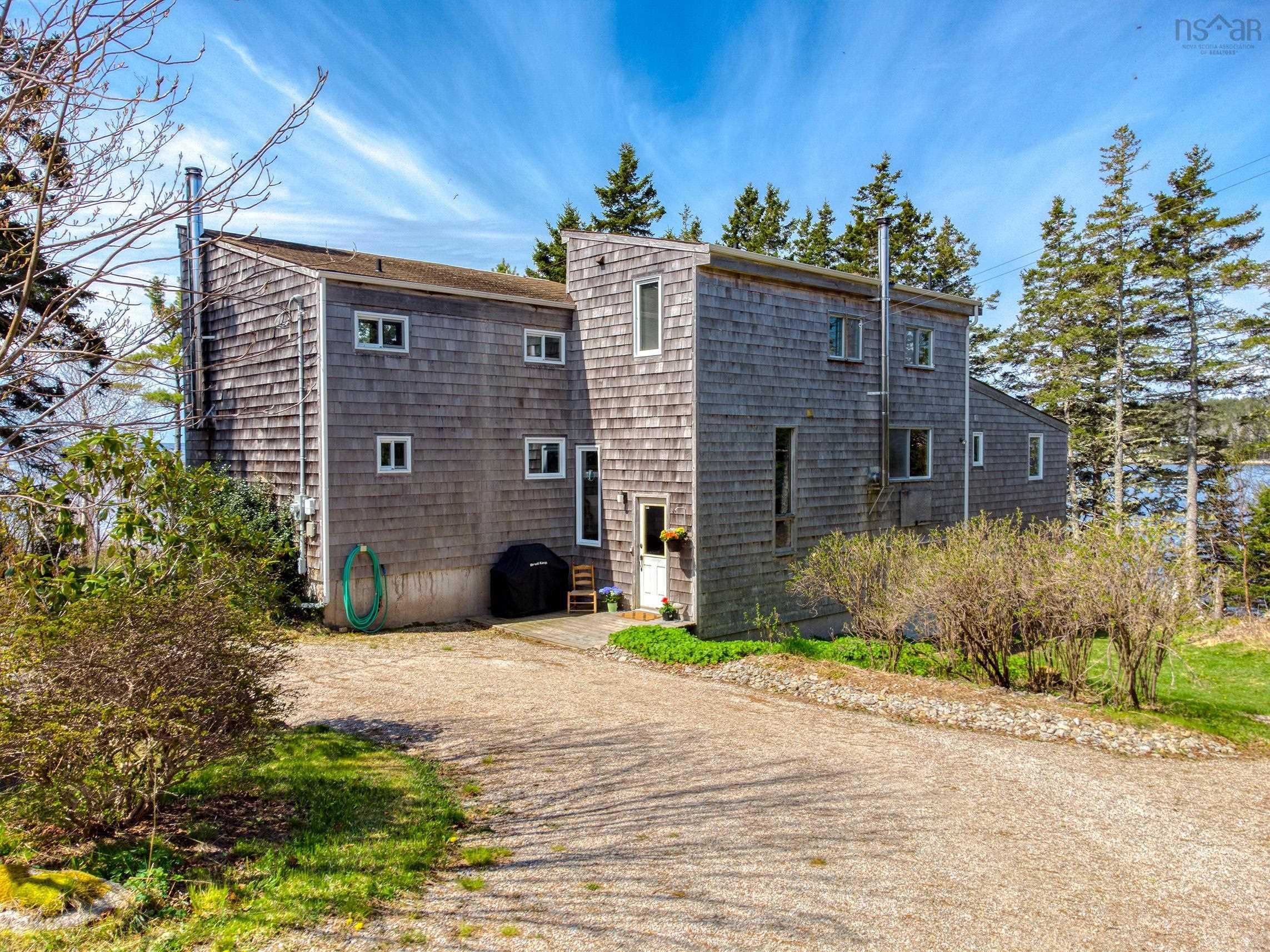 $899,900.00: 19 Stevens Road, Boutiliers Point
