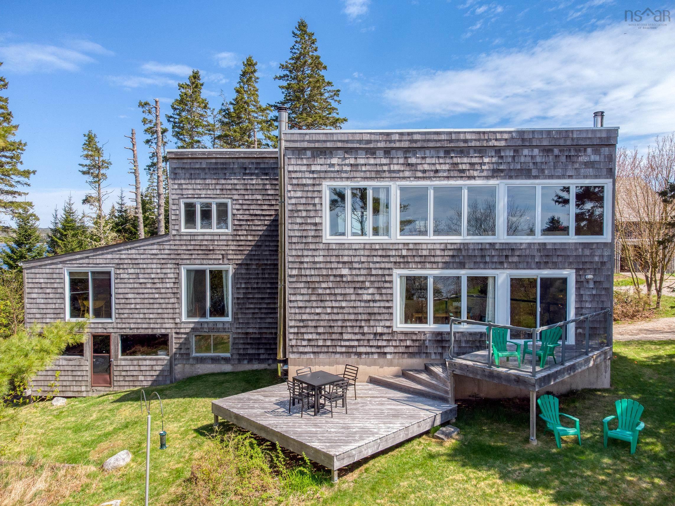 $899,900.00: 19 Stevens Road, Boutiliers Point