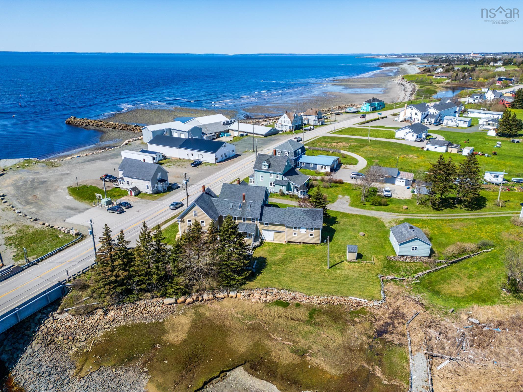 $380,000.00: 9080 Highway 1, Meteghan River