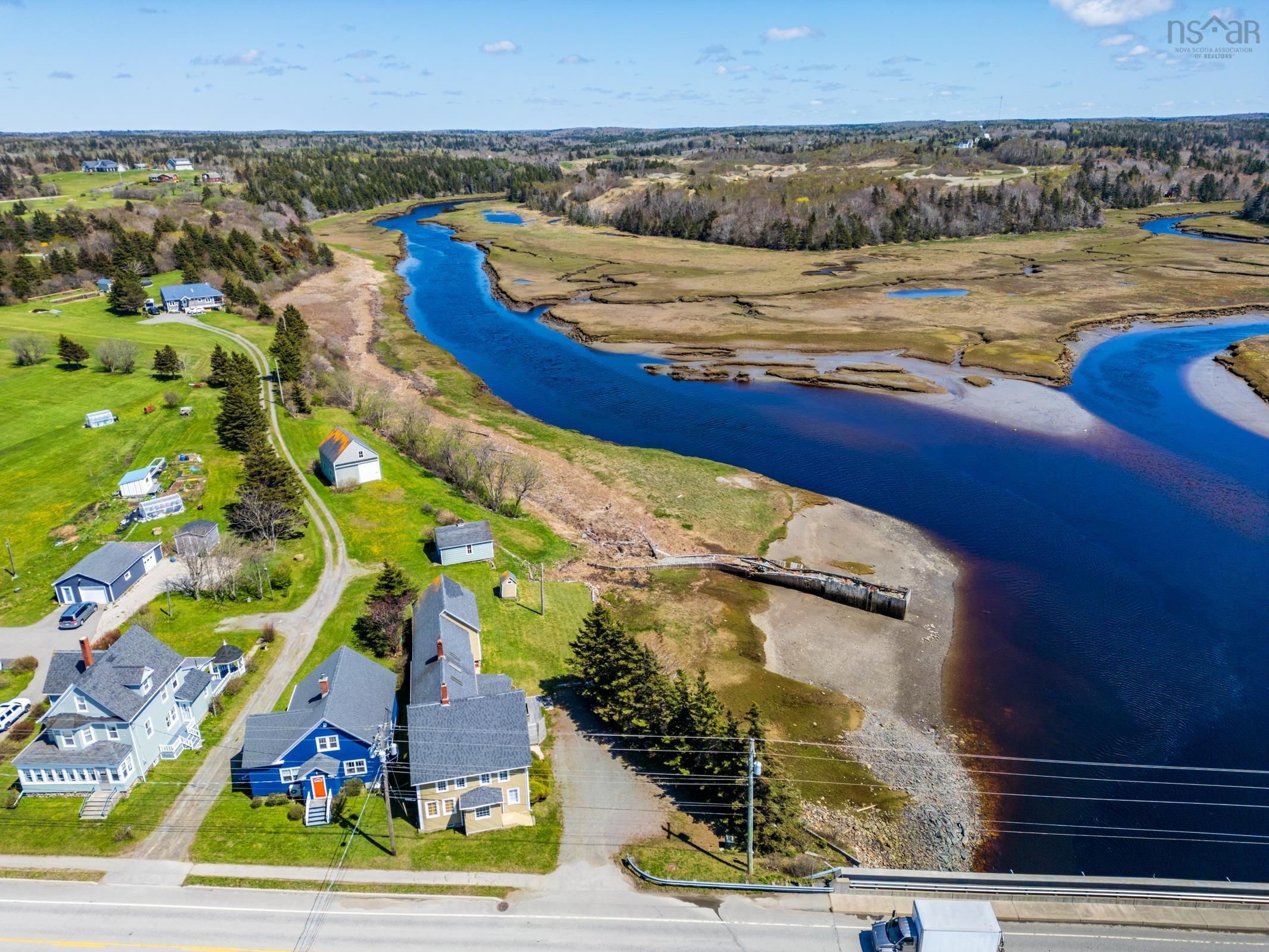 $380,000.00: 9080 Highway 1, Meteghan River