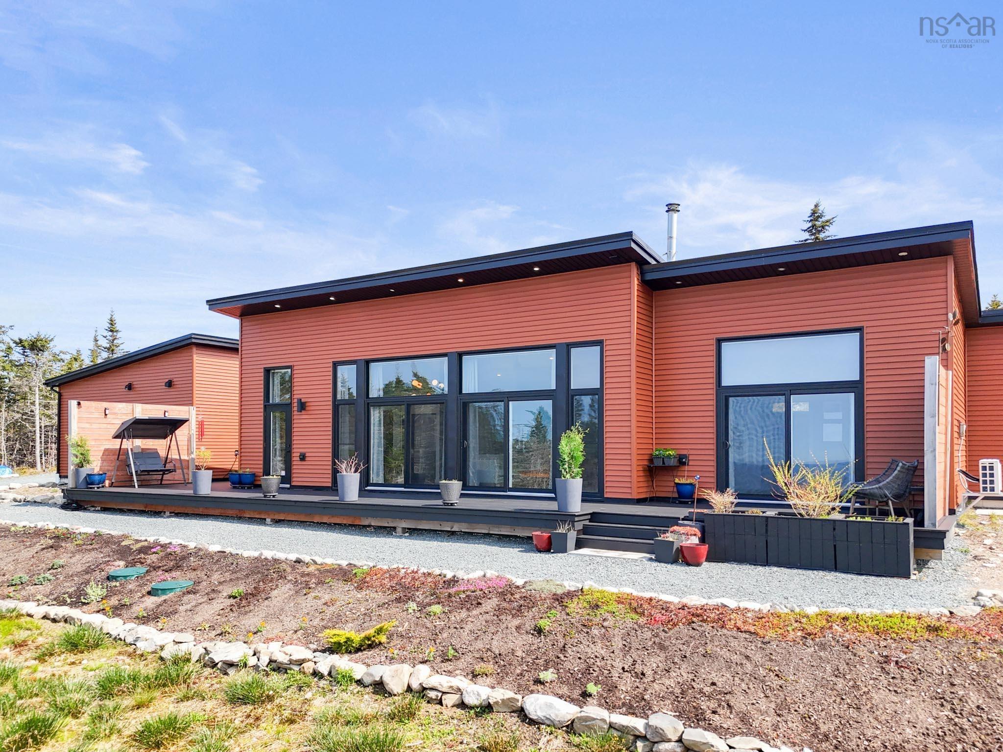 $785,000.00: 110 Kaakwogook Way, Clam Bay