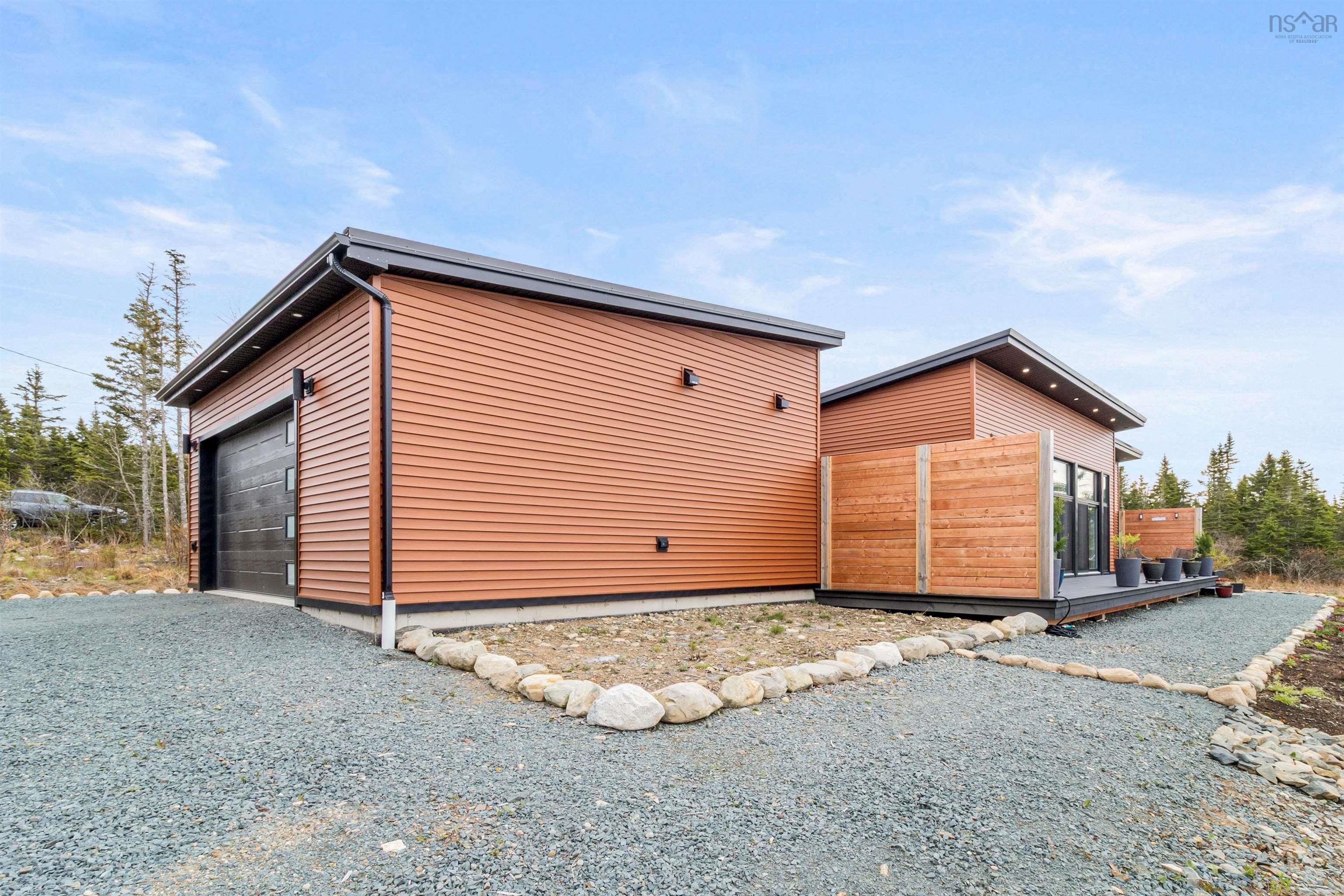 $785,000.00: 110 Kaakwogook Way, Clam Bay